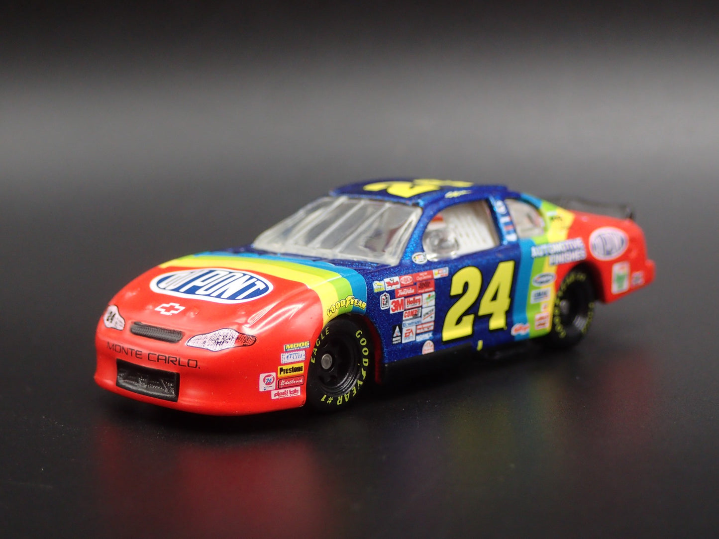 2000 CHEVY CHEVROLET MONTE CARLO JEFF GORDON NASCAR 1:64 SCALE DIECAST MODEL CAR