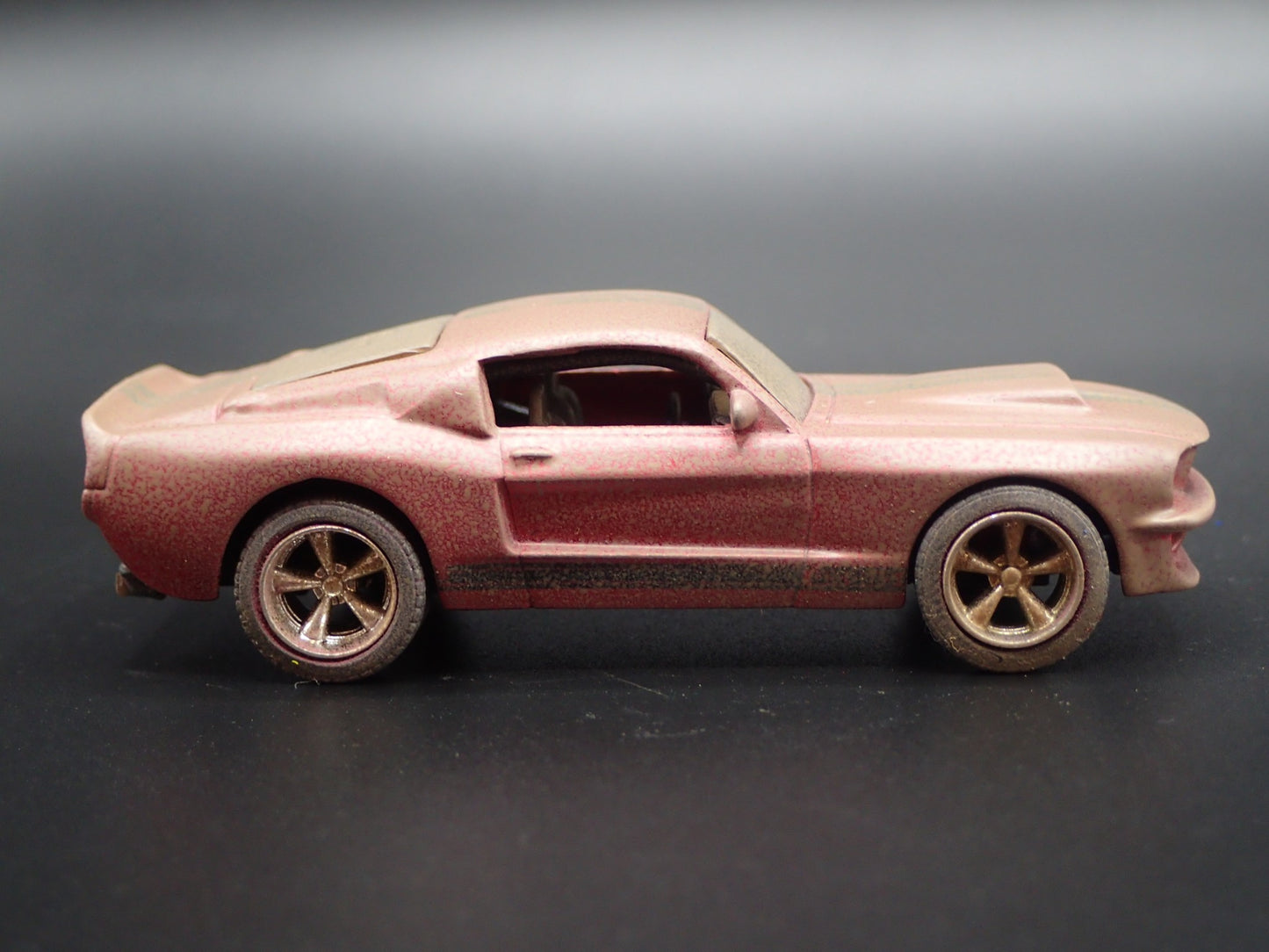 1967 67 FORD MUSTANG GT FASTBACK CUSTOM BARN FIND 1:64 SCALE DIECAST MODEL CAR