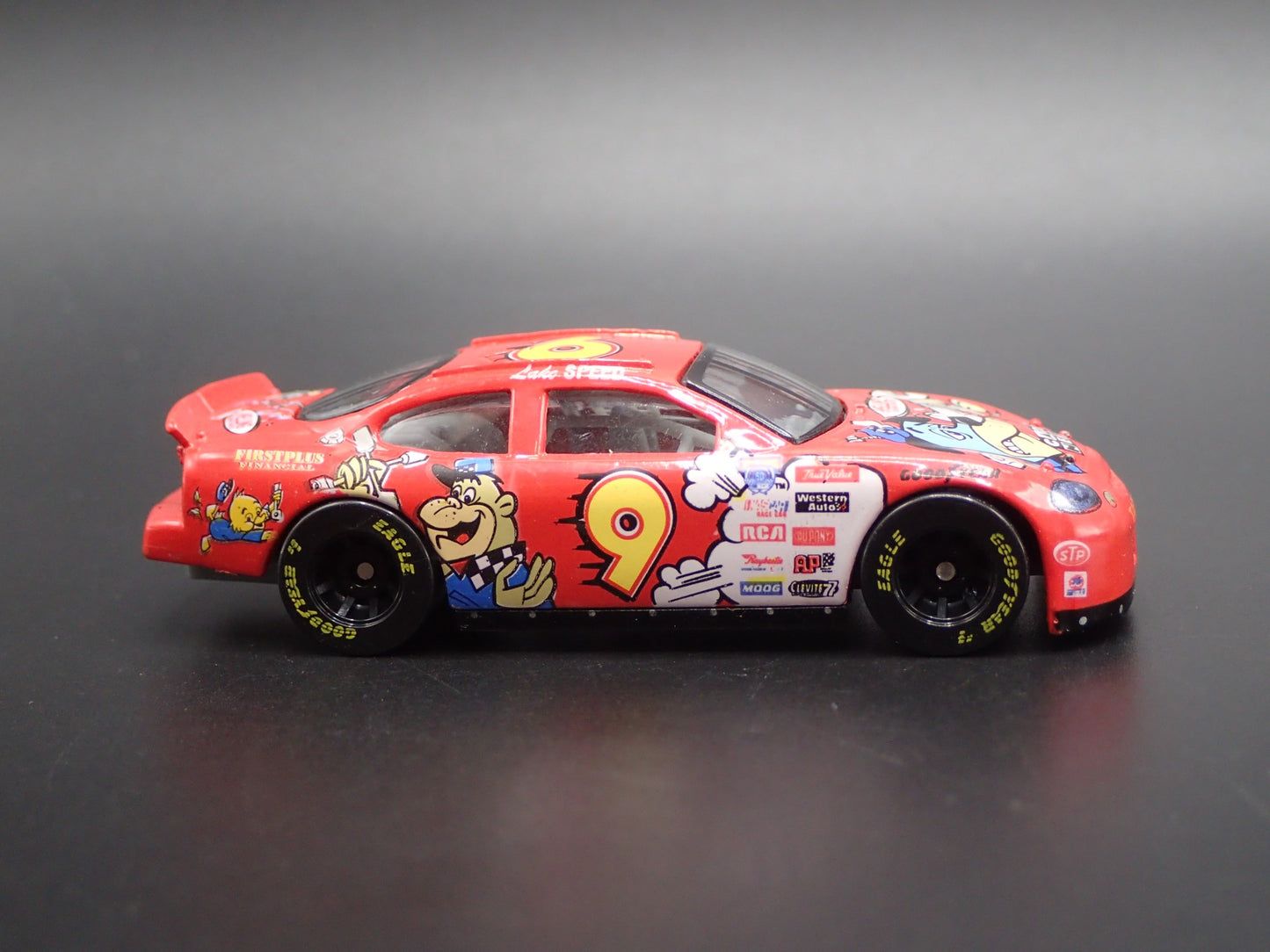 1998 98 FORD TAURUS NASCAR #9 SPEED CARTOON NETWORK 1/64 SCALE DIECAST MODEL CAR
