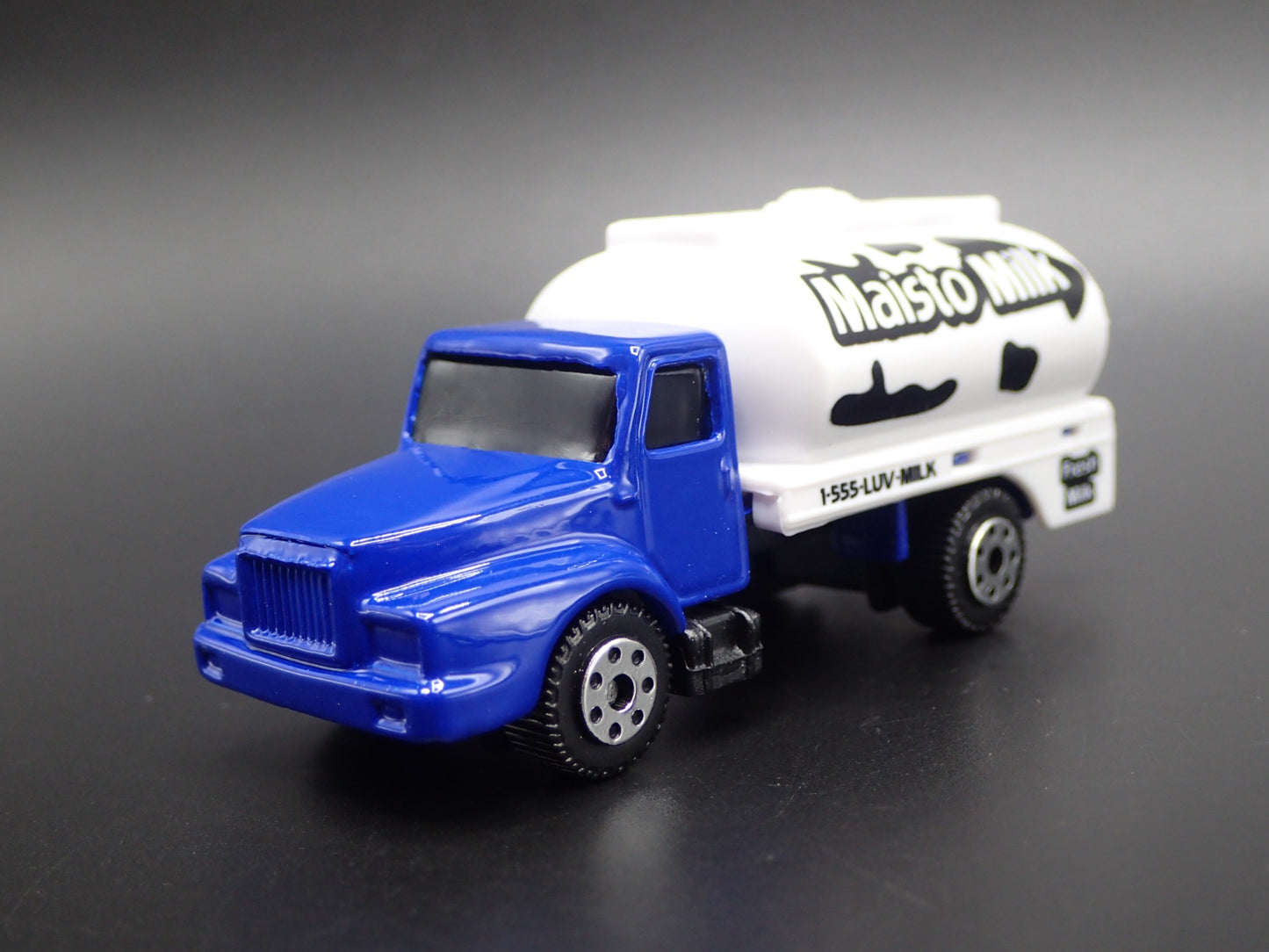 MODERN MILK DELIVERY TRUCK BLUE 1:64 SCALE COLLECTIBLE DIORAMA DIECAST MODEL CAR