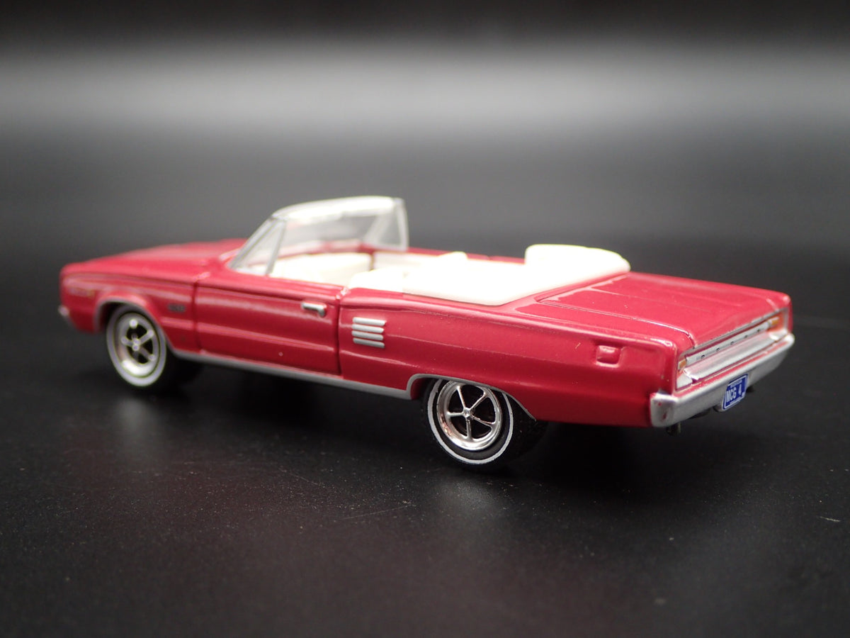 1966 66 DODGE HEMI CORONET CONVERTIBLE RARE 1/64 SCALE DIORAMA DIECAST MODEL CAR-Burning Rubber Toy Company