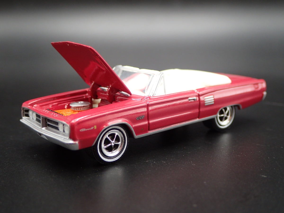 1966 66 DODGE HEMI CORONET CONVERTIBLE RARE 1/64 SCALE DIORAMA DIECAST MODEL CAR-Burning Rubber Toy Company