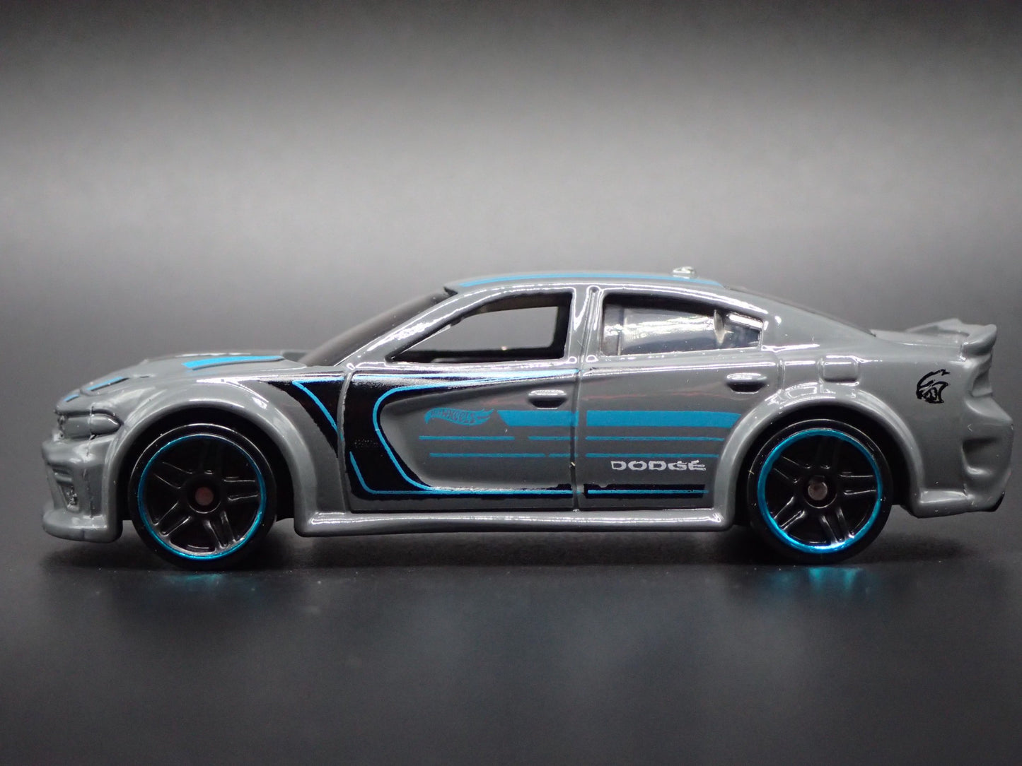 2011-2023 DODGE CHARGER SRT HELLCAT GRAY 1:64 SCALE DIORAMA DIECAST MODEL CAR