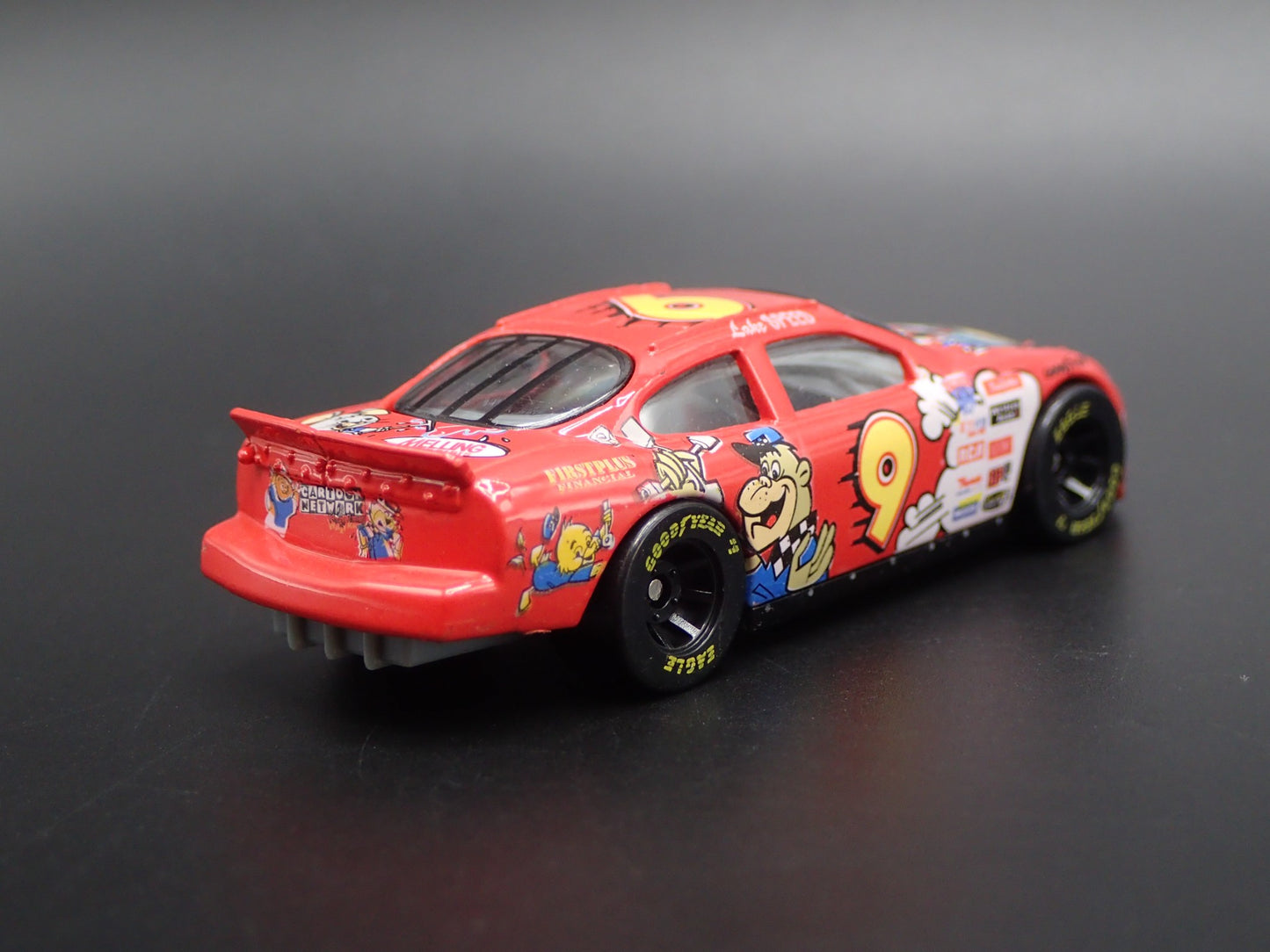 1998 98 FORD TAURUS NASCAR #9 SPEED CARTOON NETWORK 1/64 SCALE DIECAST MODEL CAR