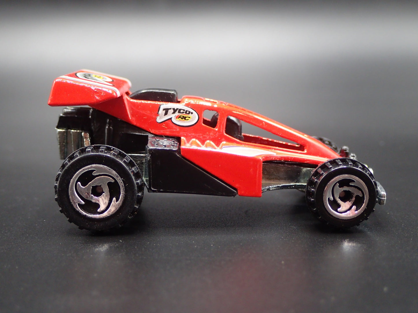 TYCO RC SHOCK FACTOR CAR RED 1:64 SCALE COLLECTIBLE DIORAMA DIECAST MODEL CAR