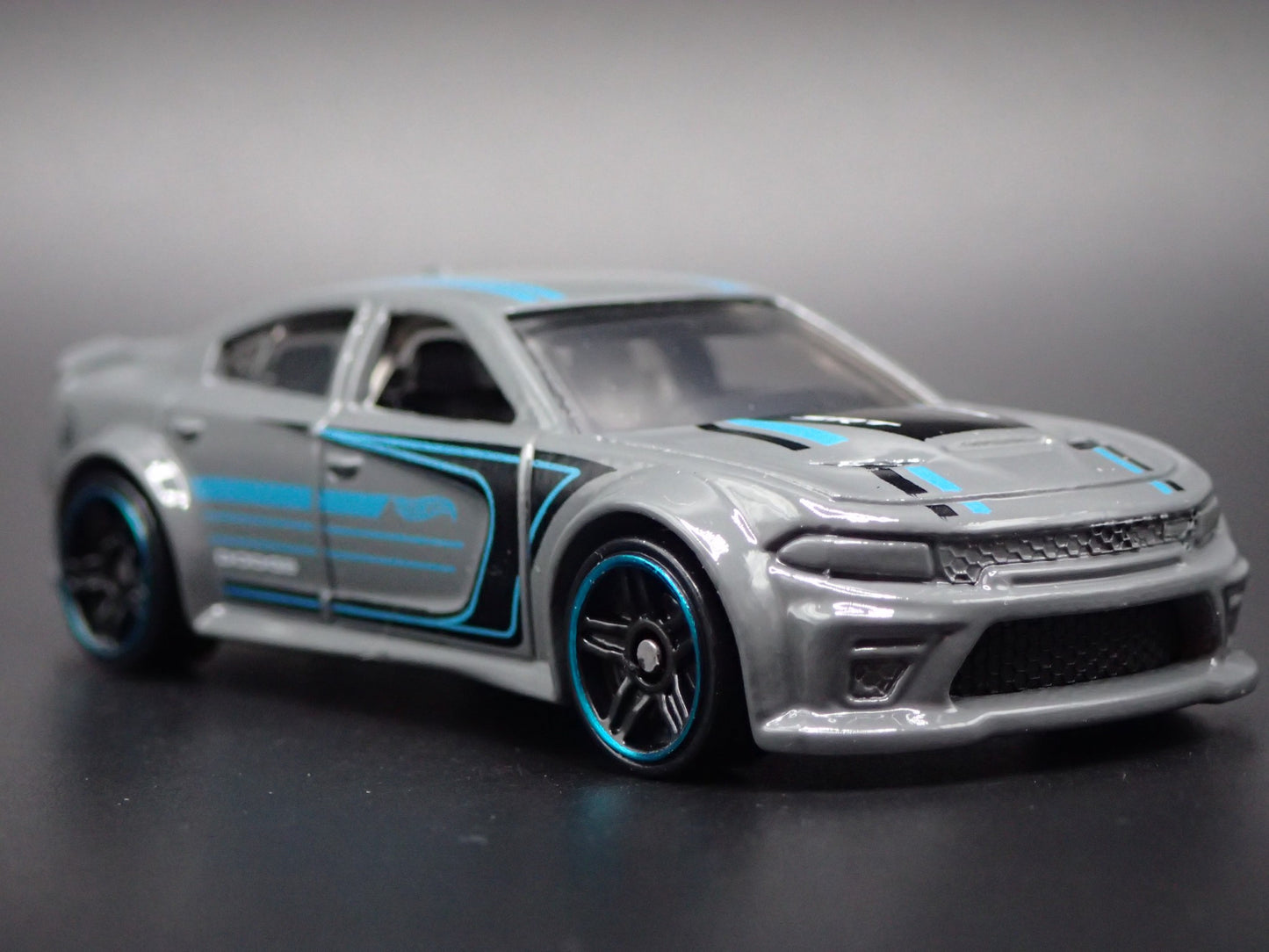 2011-2023 DODGE CHARGER SRT HELLCAT GRAY 1:64 SCALE DIORAMA DIECAST MODEL CAR