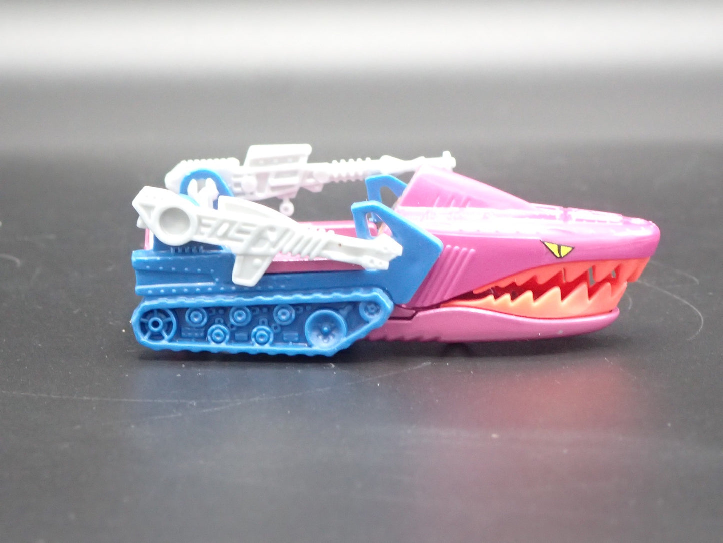 MASTERS OF THE UNIVERSE LAND SHARK RARE 1/64 SCALE DIORAMA DIECAST MODEL CAR