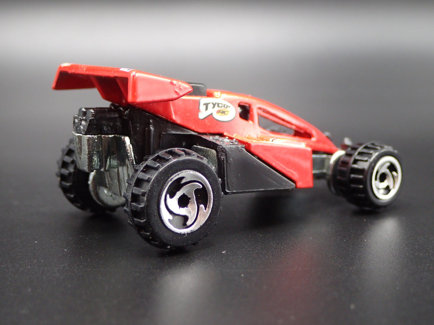 TYCO RC SHOCK FACTOR CAR RED 1:64 SCALE COLLECTIBLE DIORAMA DIECAST MODEL CAR