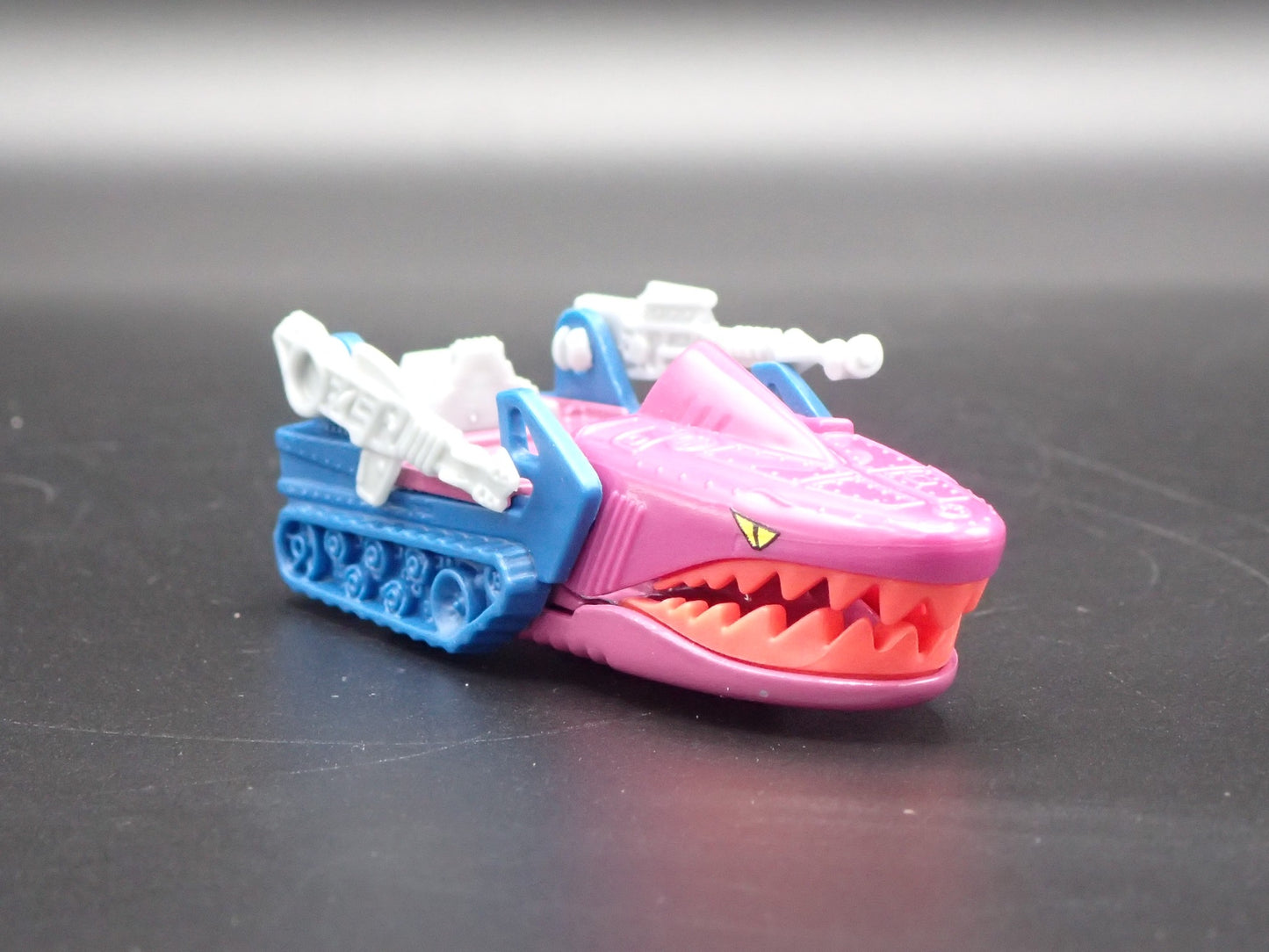 MASTERS OF THE UNIVERSE LAND SHARK RARE 1/64 SCALE DIORAMA DIECAST MODEL CAR