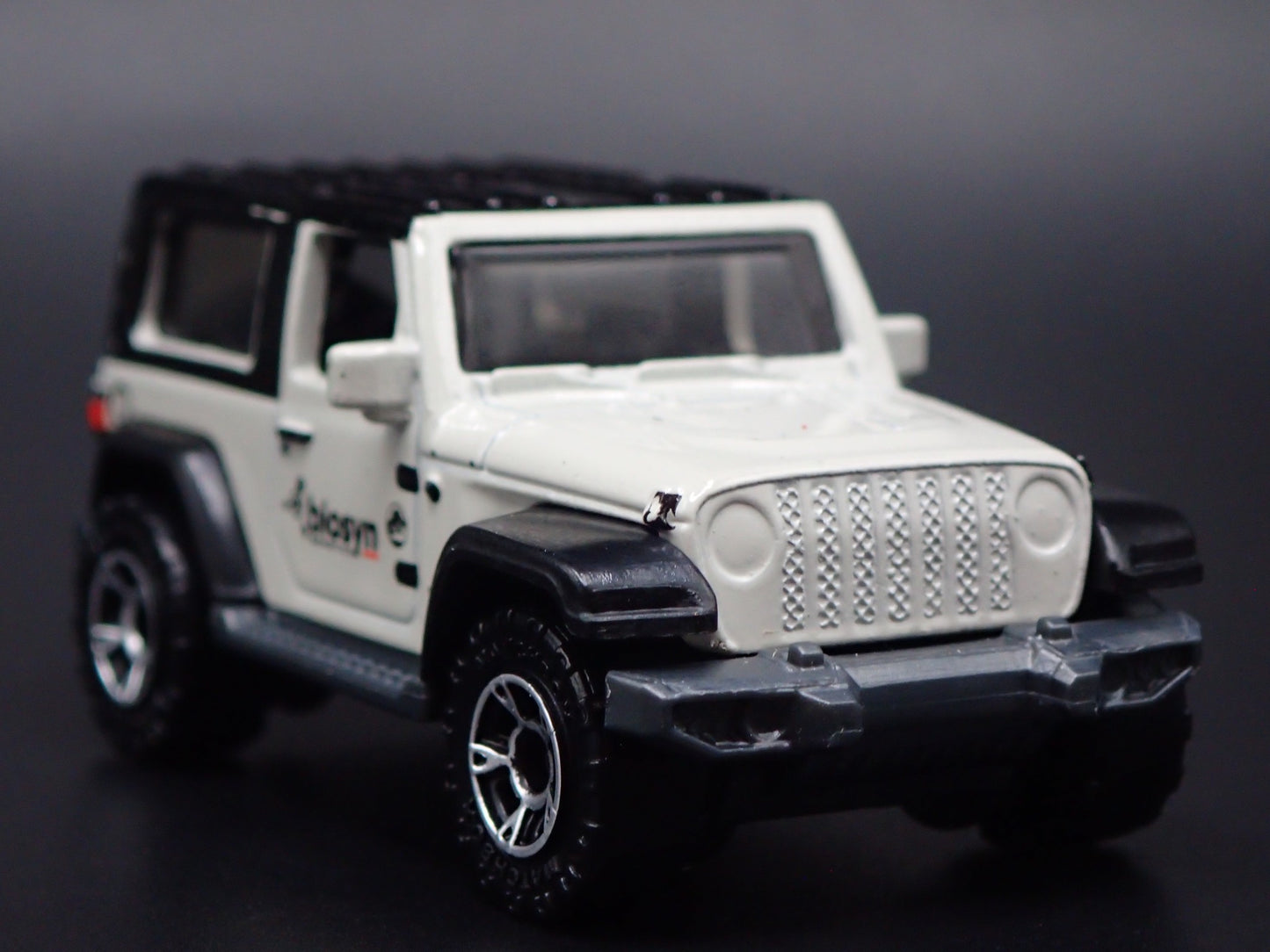 2018 18 JEEP WRANGLER BIOSYN JURASSIC WORLD 2 DOOR 1:64 SCALE DIECAST MODEL CAR
