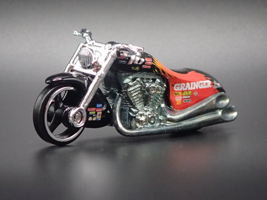 SCORCHIN SCOOTER MOTORCYCLE GRAINGER 16 1:64 HOT WHEELS SCALE DIECAST MODEL CAR