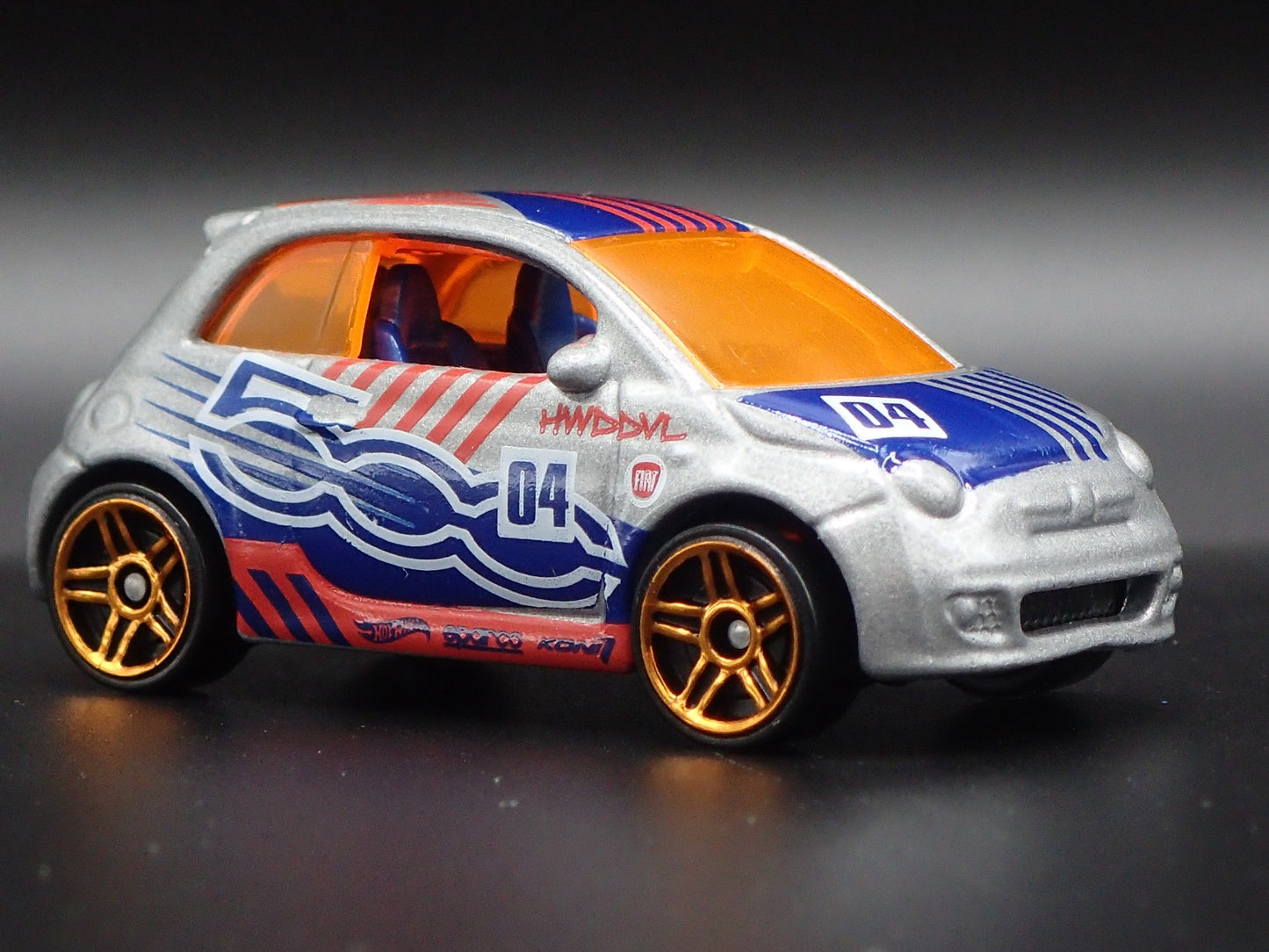 2007-2025 FIAT 500 SILVER 1/64 SCALE COLLECTIBLE DIORAMA DIECAST MODEL CAR