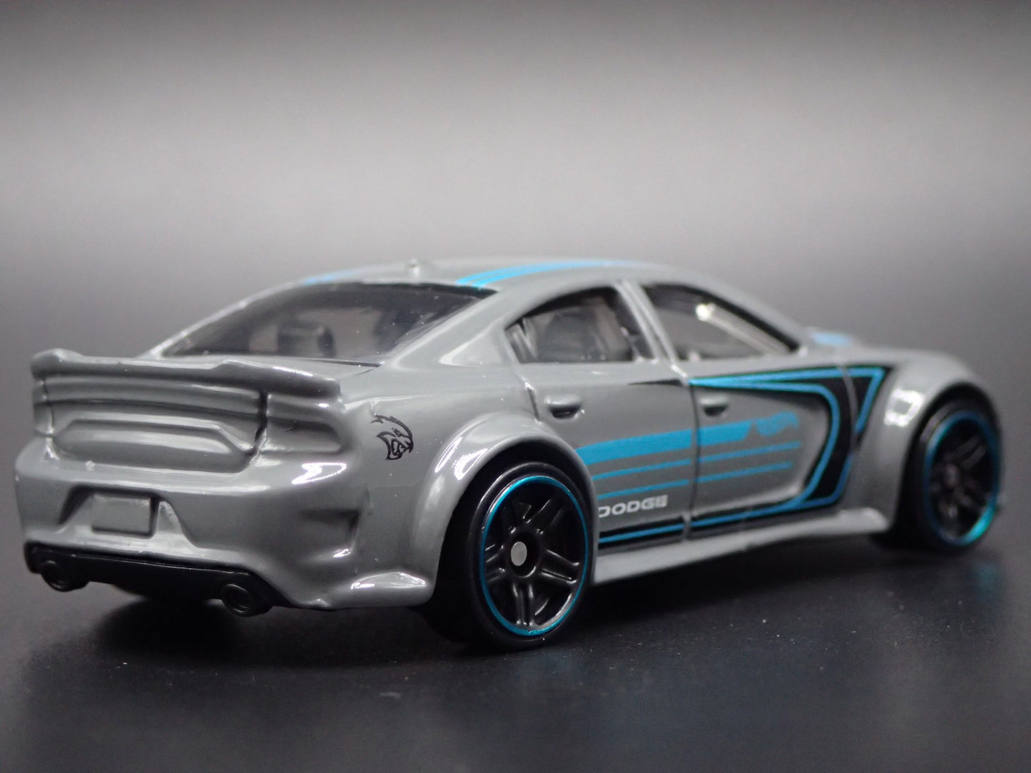 2011-2023 DODGE CHARGER SRT HELLCAT GRAY 1:64 SCALE DIORAMA DIECAST MODEL CAR