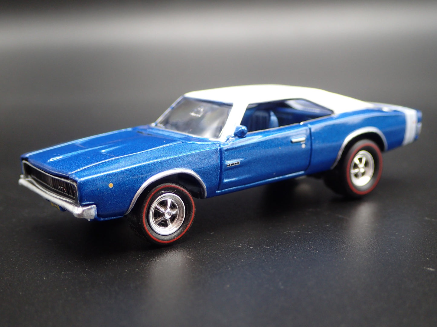1968 68 DODGE CHARGER R/T HEMI BLUE 1:64 SCALE COLLECTIBLE DIECAST MODEL CAR