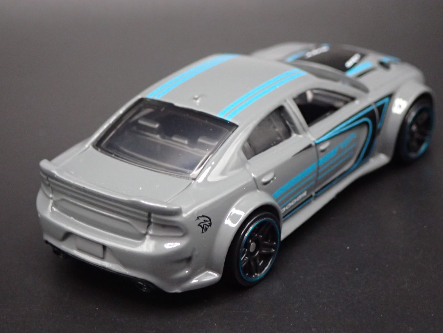 2011-2023 DODGE CHARGER SRT HELLCAT GRAY 1:64 SCALE DIORAMA DIECAST MODEL CAR