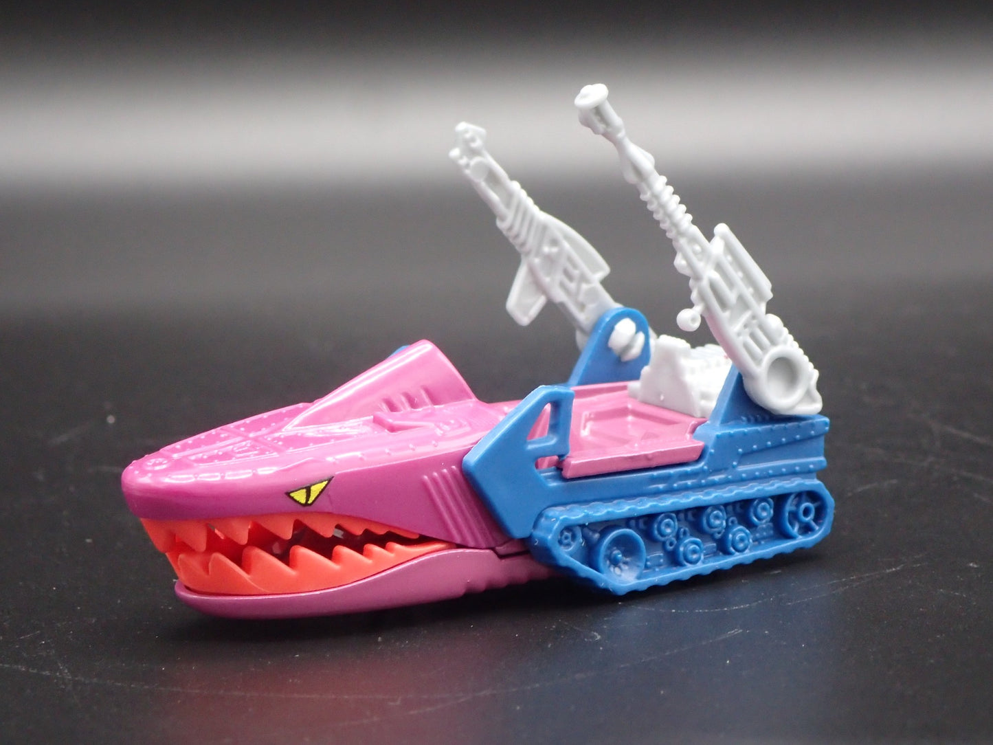 MASTERS OF THE UNIVERSE LAND SHARK RARE 1/64 SCALE DIORAMA DIECAST MODEL CAR