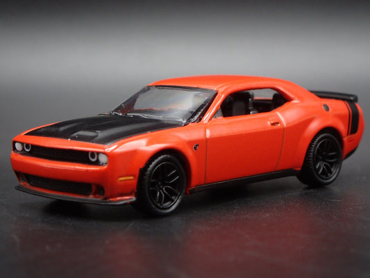 2019 19 DODGE CHALLENGER SRT HELLCAT RARE 1/64 SCALE DIORAMA DIECAST MODEL CAR-Burning Rubber Toy Company