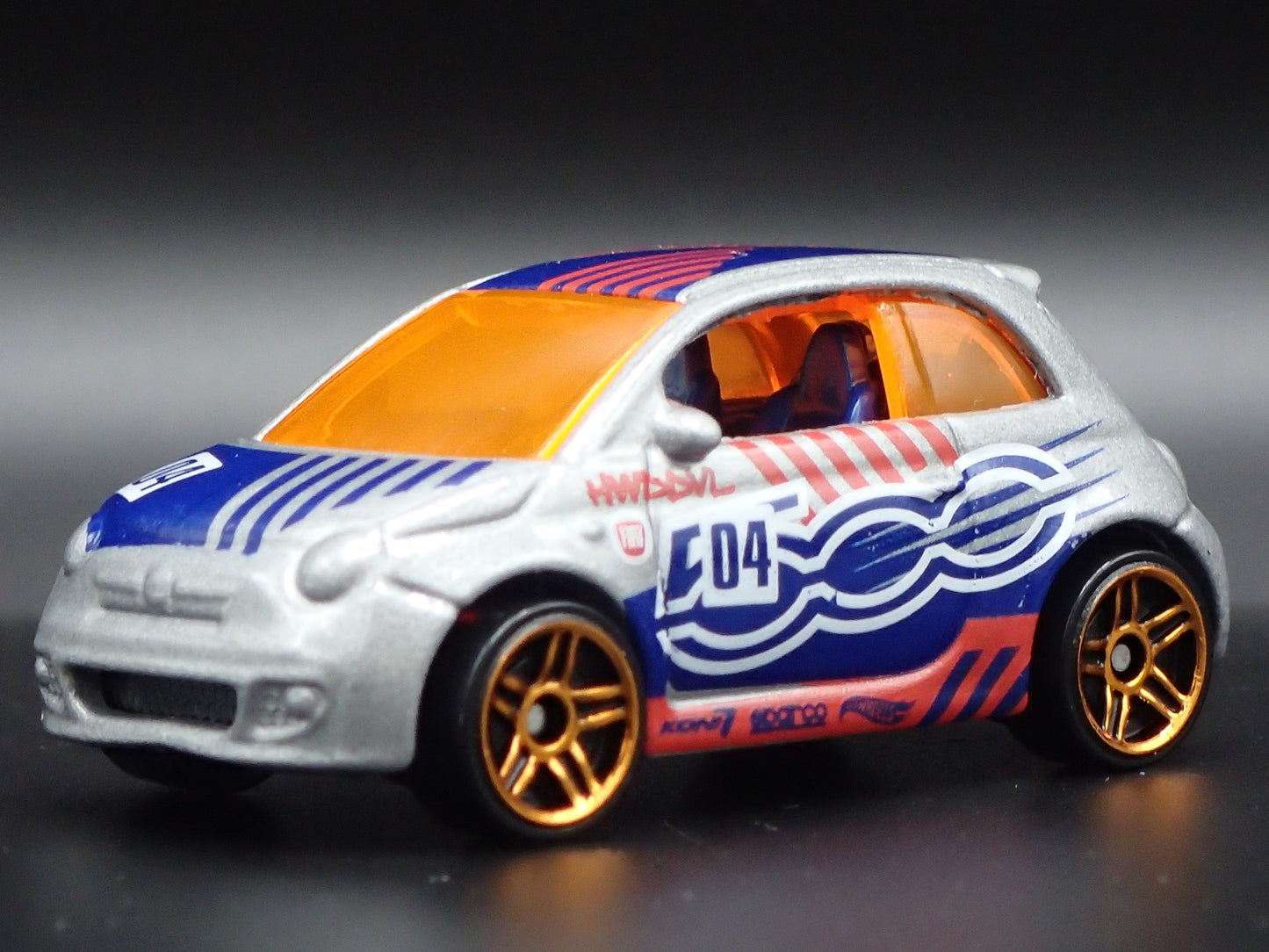 2007-2025 FIAT 500 SILVER 1/64 SCALE COLLECTIBLE DIORAMA DIECAST MODEL CAR