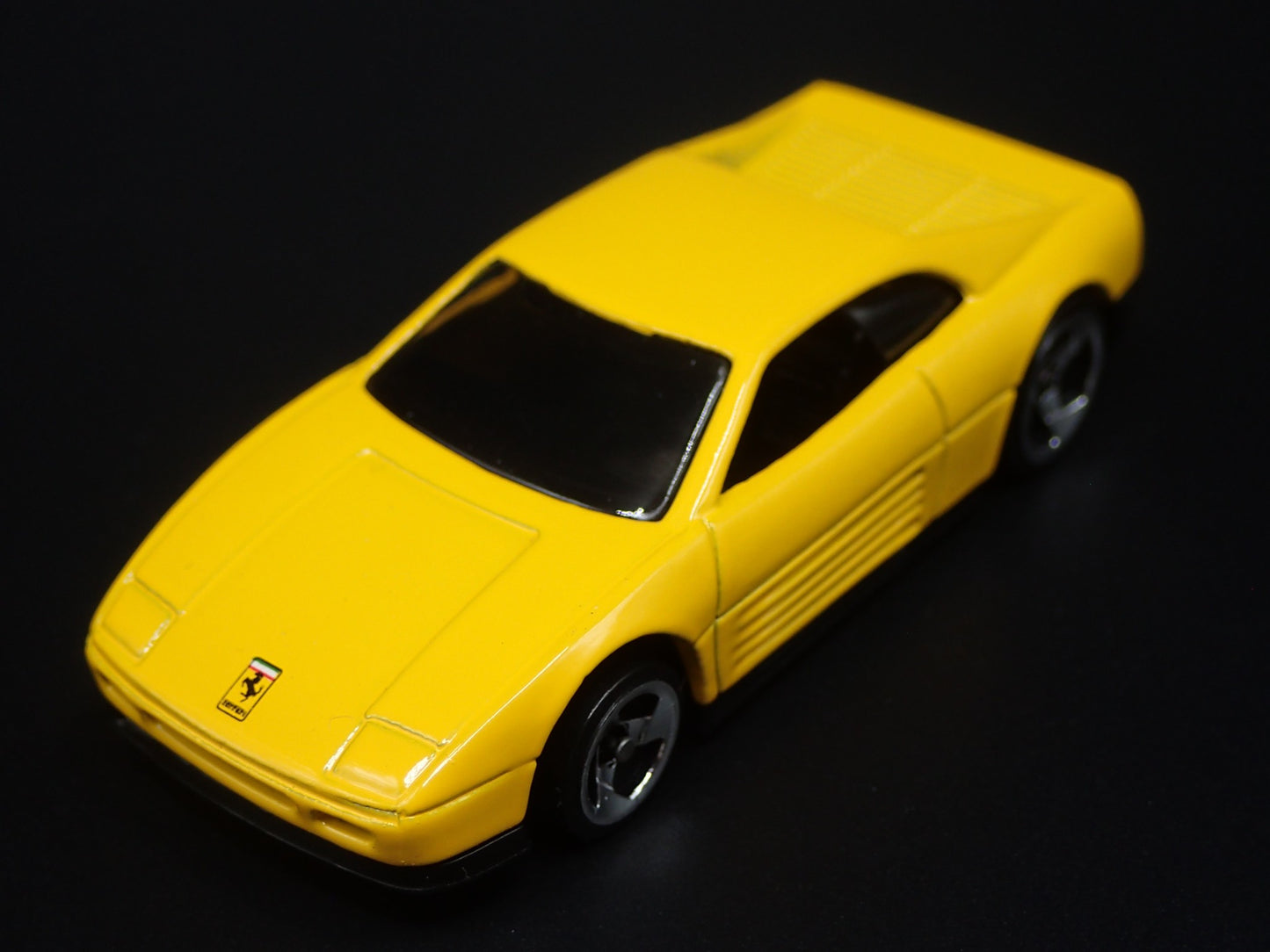 1989-1995 FERRARI 348 SUPER CAR 1:64 SCALE COLLECTIBLE DIORAMA DIECAST MODEL CAR