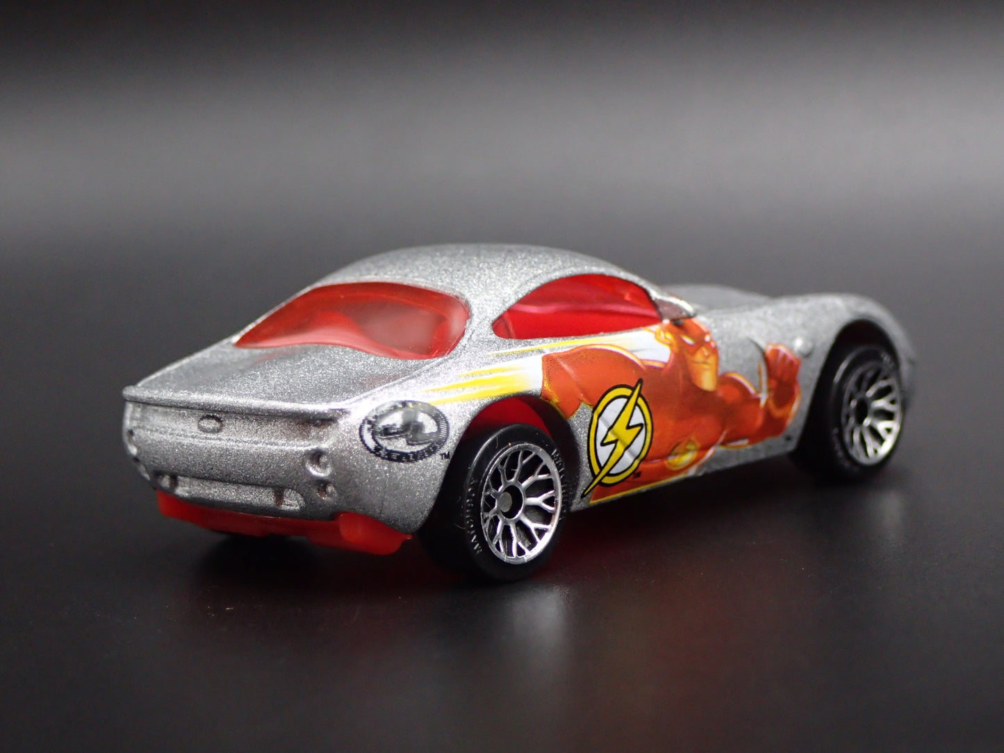 2001-2006 TVR TUSCAN S THE FLASH JUSTICE LEAGUE 1:64 SCALE DIECAST MODEL CAR