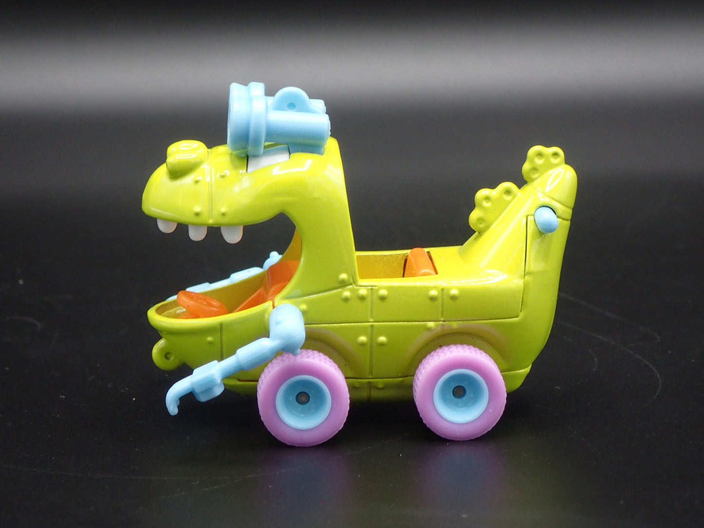 NICKELODEAN RUGRATS REPTAR WAGON VEHICLE 1/64 SCALE DIORAMA DIECAST MODEL CAR