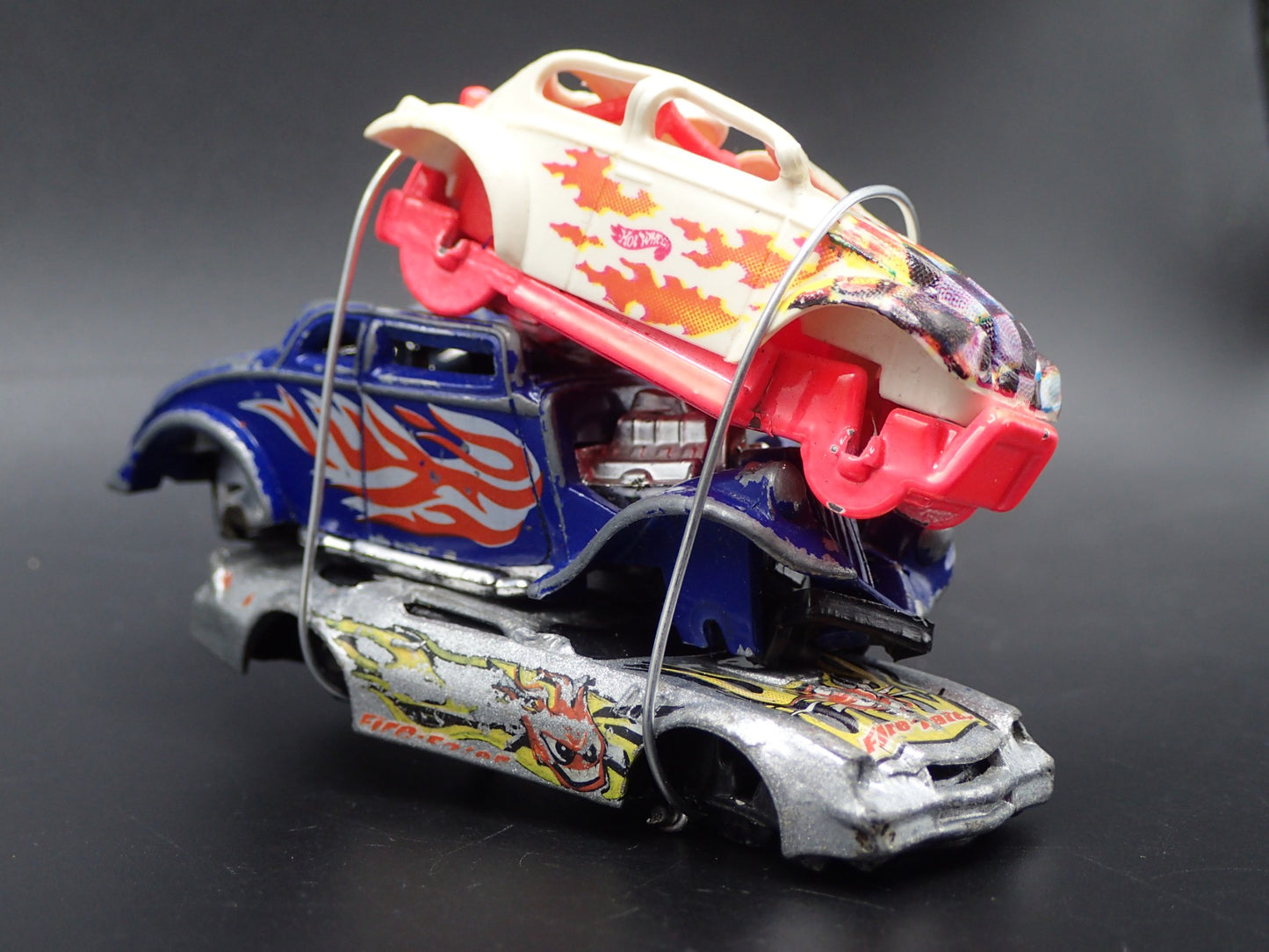 VW FORD CHEVY  3 CARS CRUSHED ON A FLATBED TRAILER 1:64 SCALE DIECAST MODEL CAR