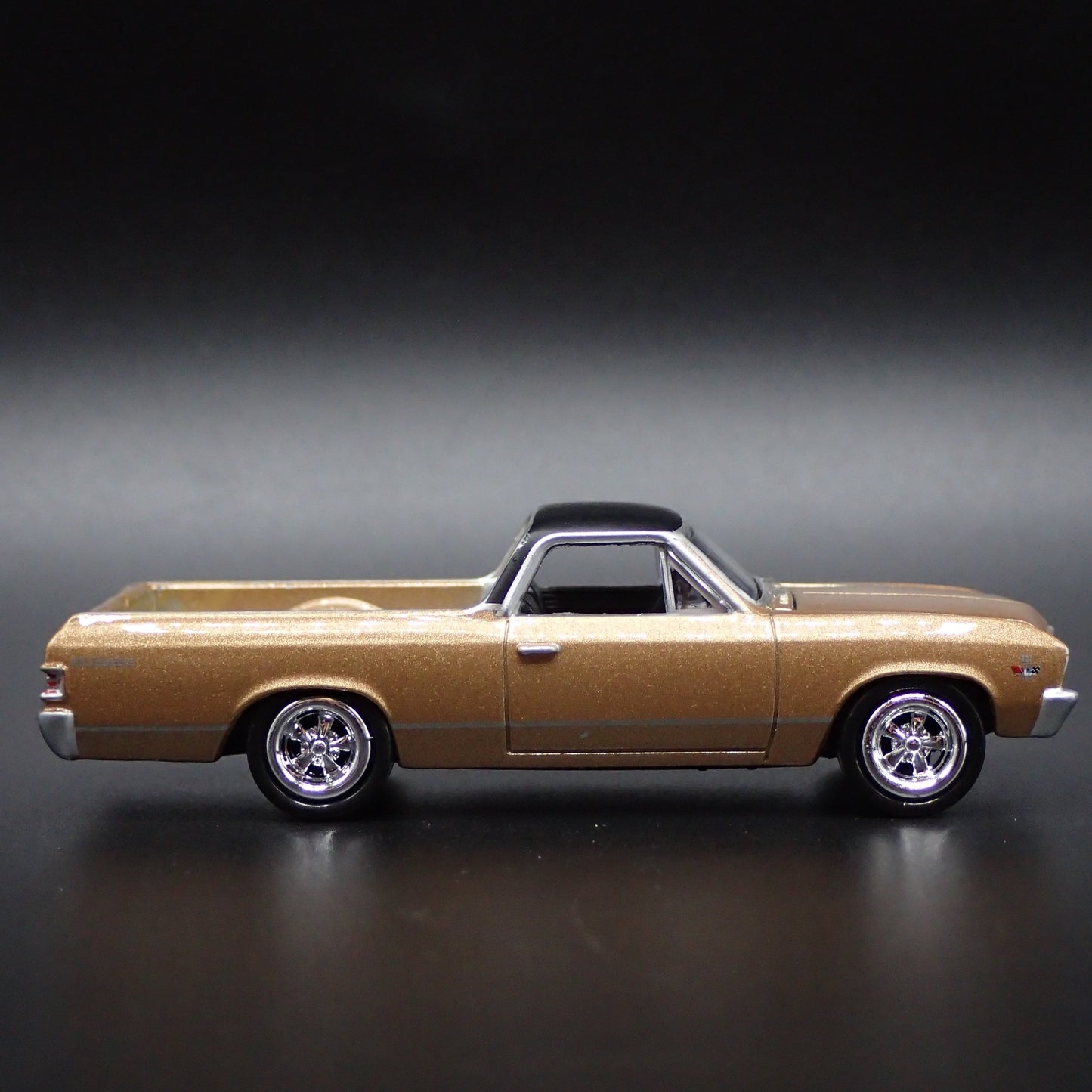1967 67 CHEVY CHEVROLET EL CAMINO GOLD RARE 1:64 SCALE DIORAMA DIECAST MODEL CAR