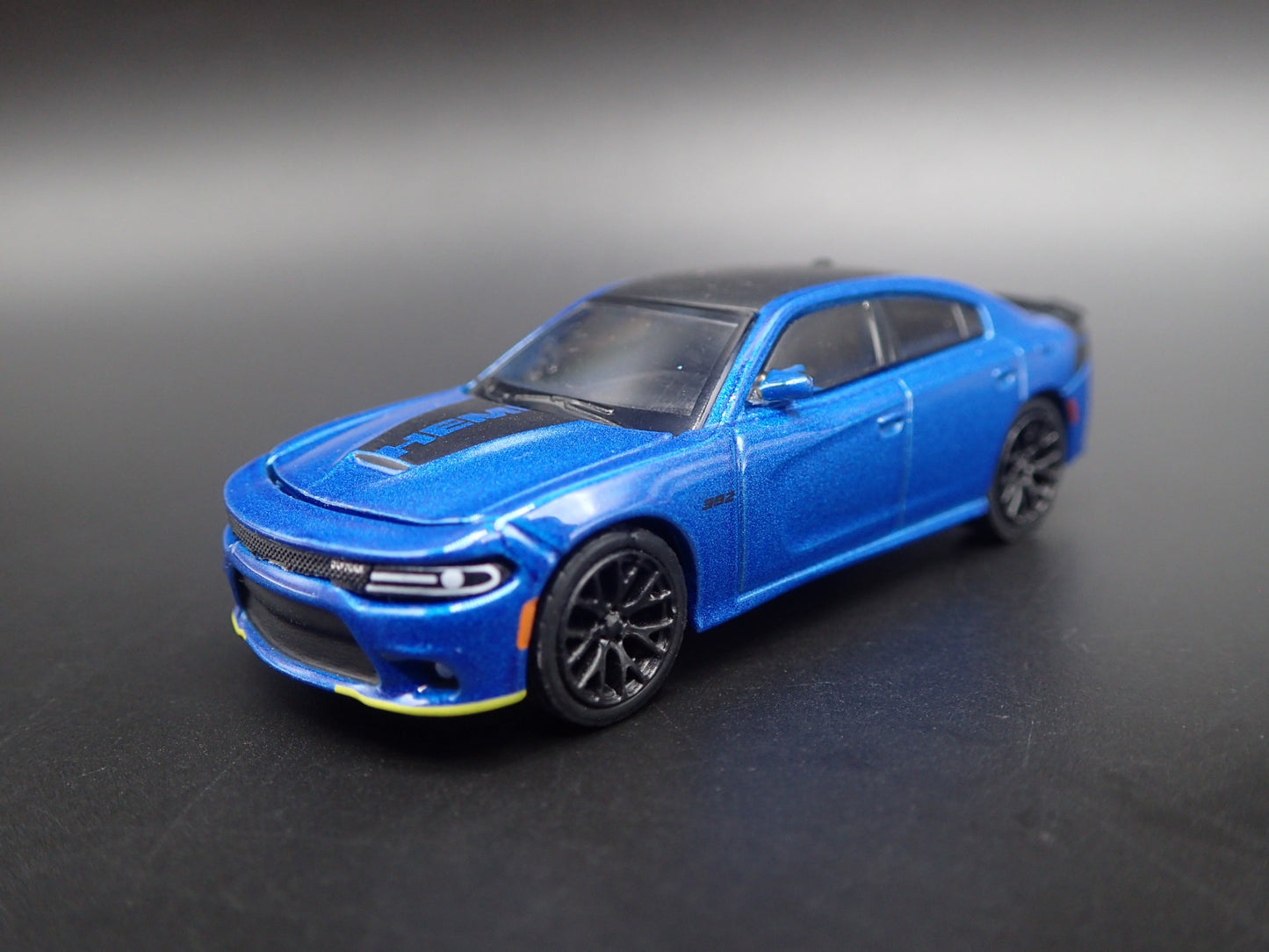 2018 18 DODGE CHARGER DAYTONA 392 BLUE 1:64 SCALE COLLECTIBLE DIECAST MODEL CAR