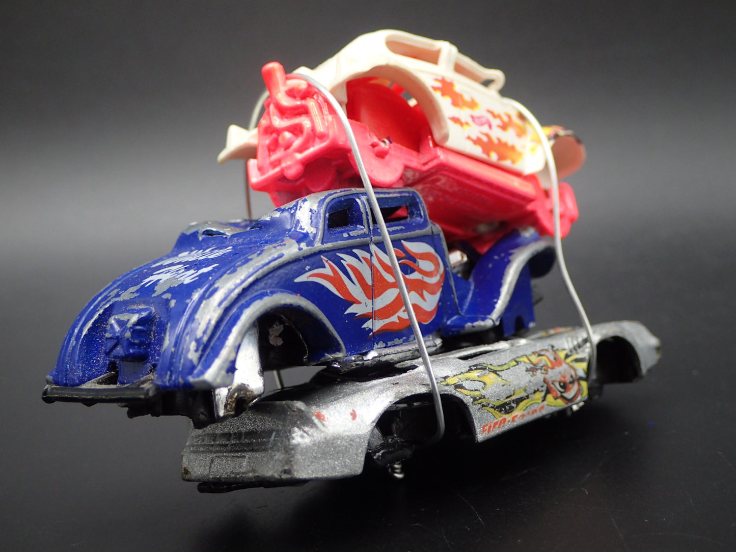 VW FORD CHEVY  3 CARS CRUSHED ON A FLATBED TRAILER 1:64 SCALE DIECAST MODEL CAR