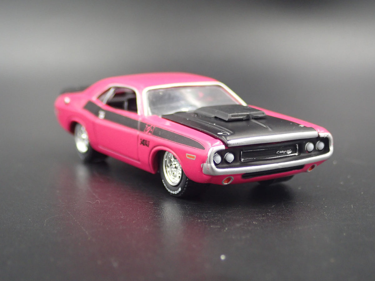 1970 70 DODGE CHALLENGER TA T/A 1:64 SCALE COLLECTIBLE DIORAMA DIECAST MODEL CAR-Burning Rubber Toy Company