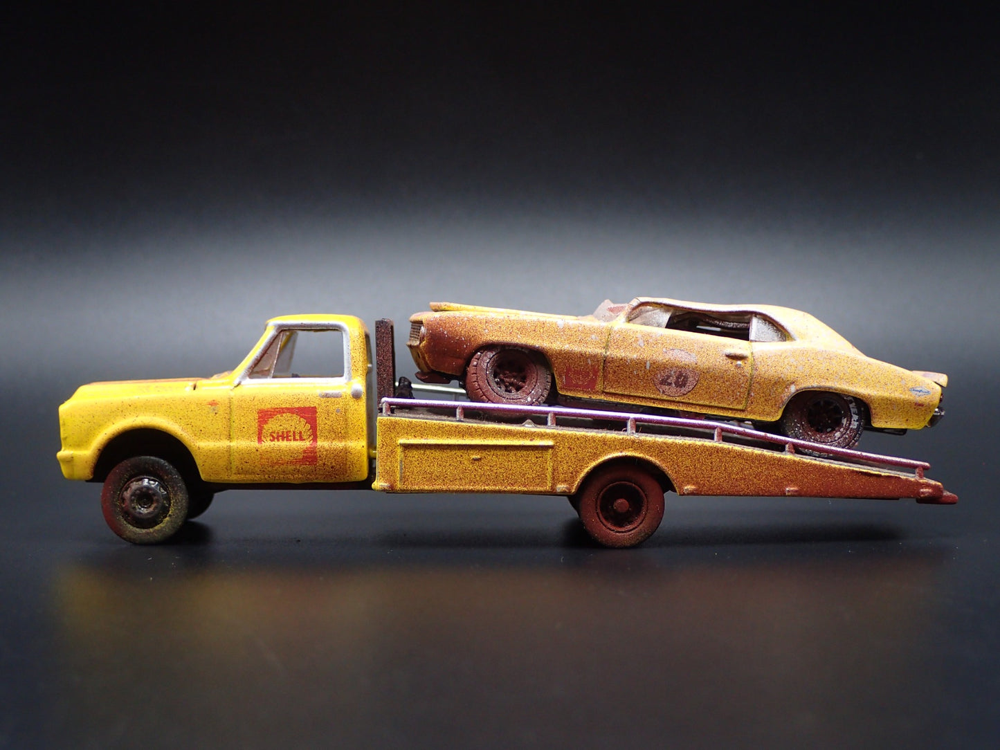 1967 CHEVY C30 RAMP TRUCK SHELL RACING w/ 1969 CAMARO 1:64 DIECAST MODEL CAR