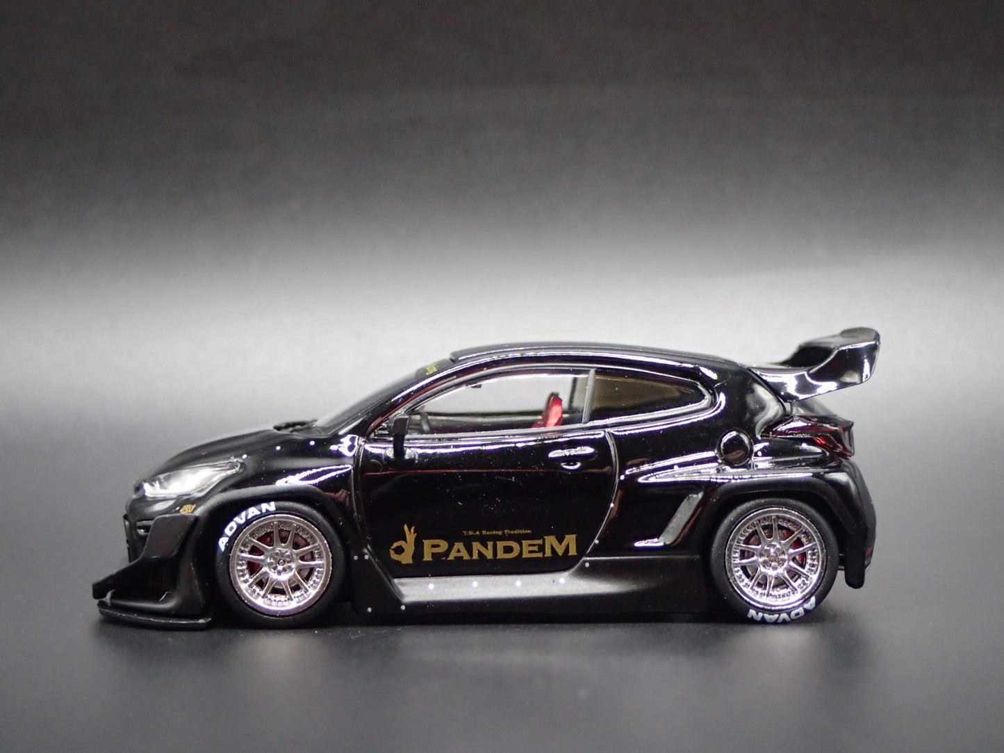 2020-2025 TOYOTA GR YARIS PANDEM ROCKET BUNNY RACE 1/64 SCALE DIECAST MODEL CAR