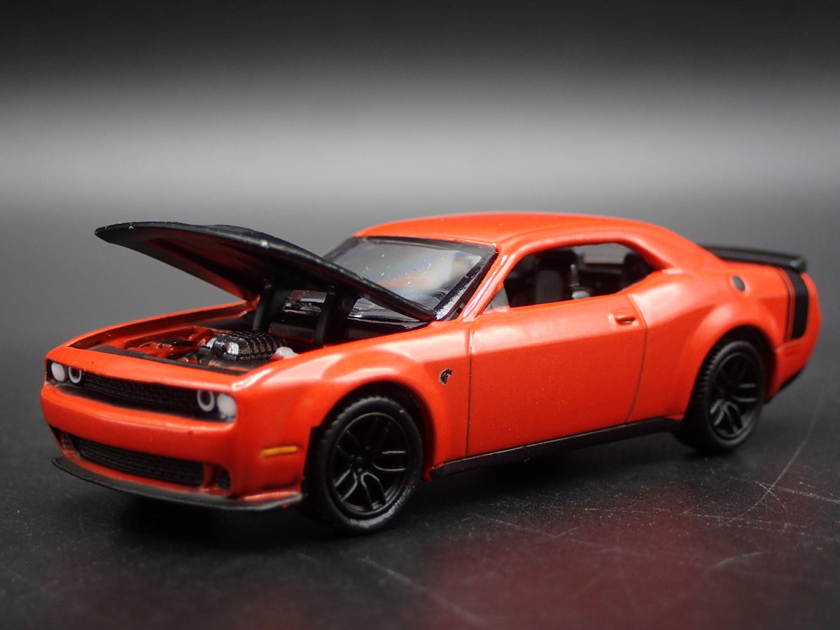 2019 19 DODGE CHALLENGER SRT HELLCAT RARE 1/64 SCALE DIORAMA DIECAST MODEL CAR-Burning Rubber Toy Company