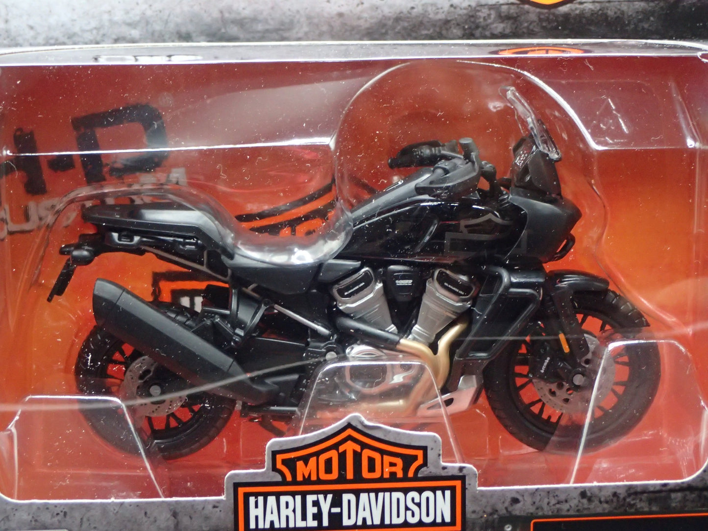 2023 23 PAN AMERICA 1250 HARLEY DAVIDSON MOTORCYCLE MAISTO SERIES 44 1/18 MODEL