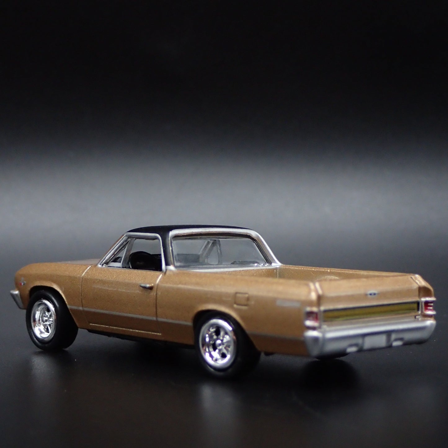 1967 67 CHEVY CHEVROLET EL CAMINO GOLD RARE 1:64 SCALE DIORAMA DIECAST MODEL CAR