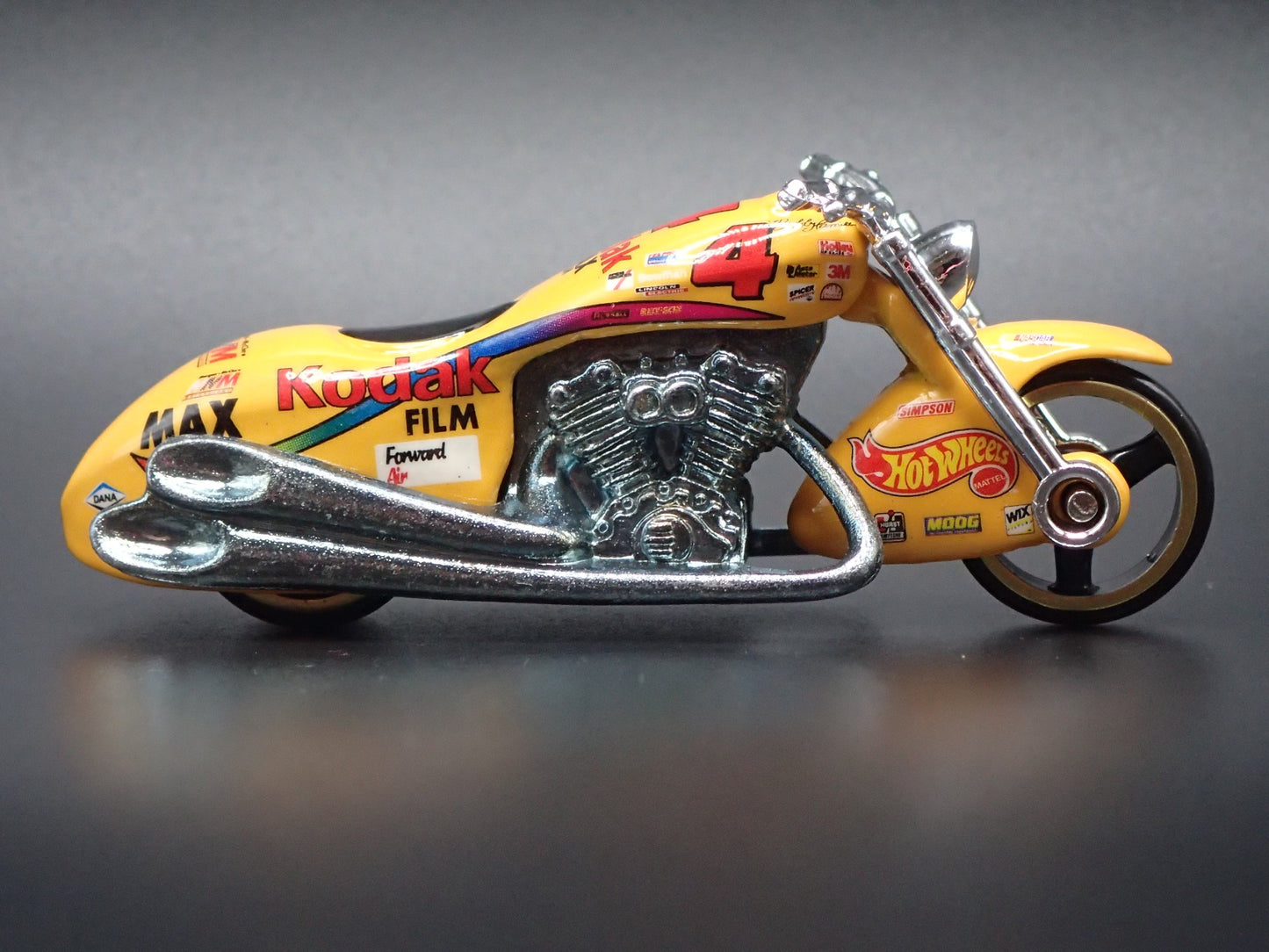 SCORCHIN SCOOTER MOTORCYCLE KODAK 4 1:64 HOT WHEELS SCALE DIECAST MODEL CAR