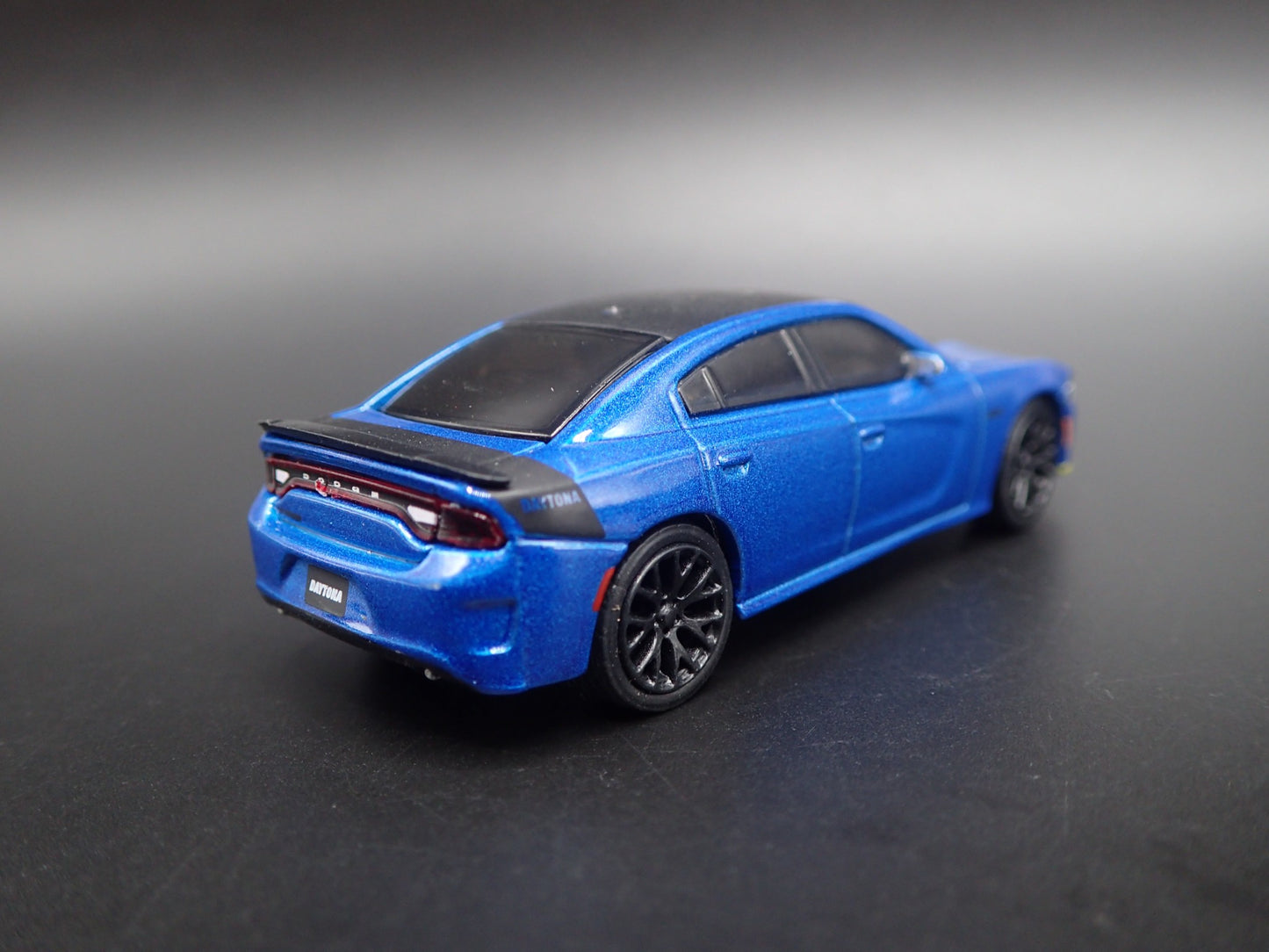 2018 18 DODGE CHARGER DAYTONA 392 BLUE 1:64 SCALE COLLECTIBLE DIECAST MODEL CAR