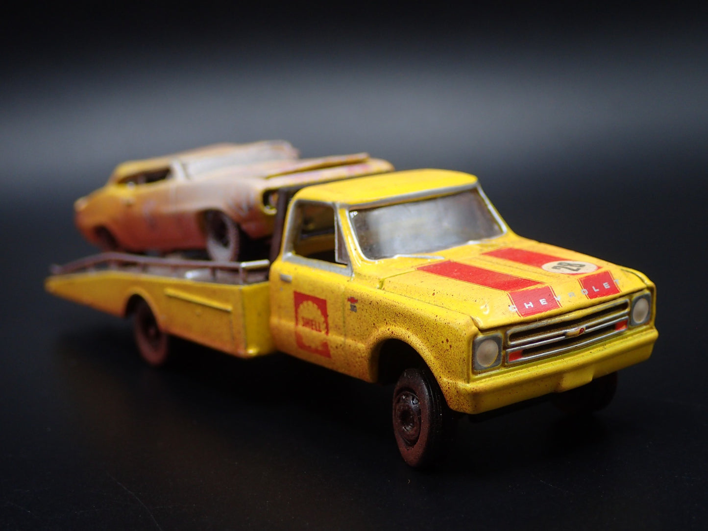 1967 CHEVY C30 RAMP TRUCK SHELL RACING w/ 1969 CAMARO 1:64 DIECAST MODEL CAR