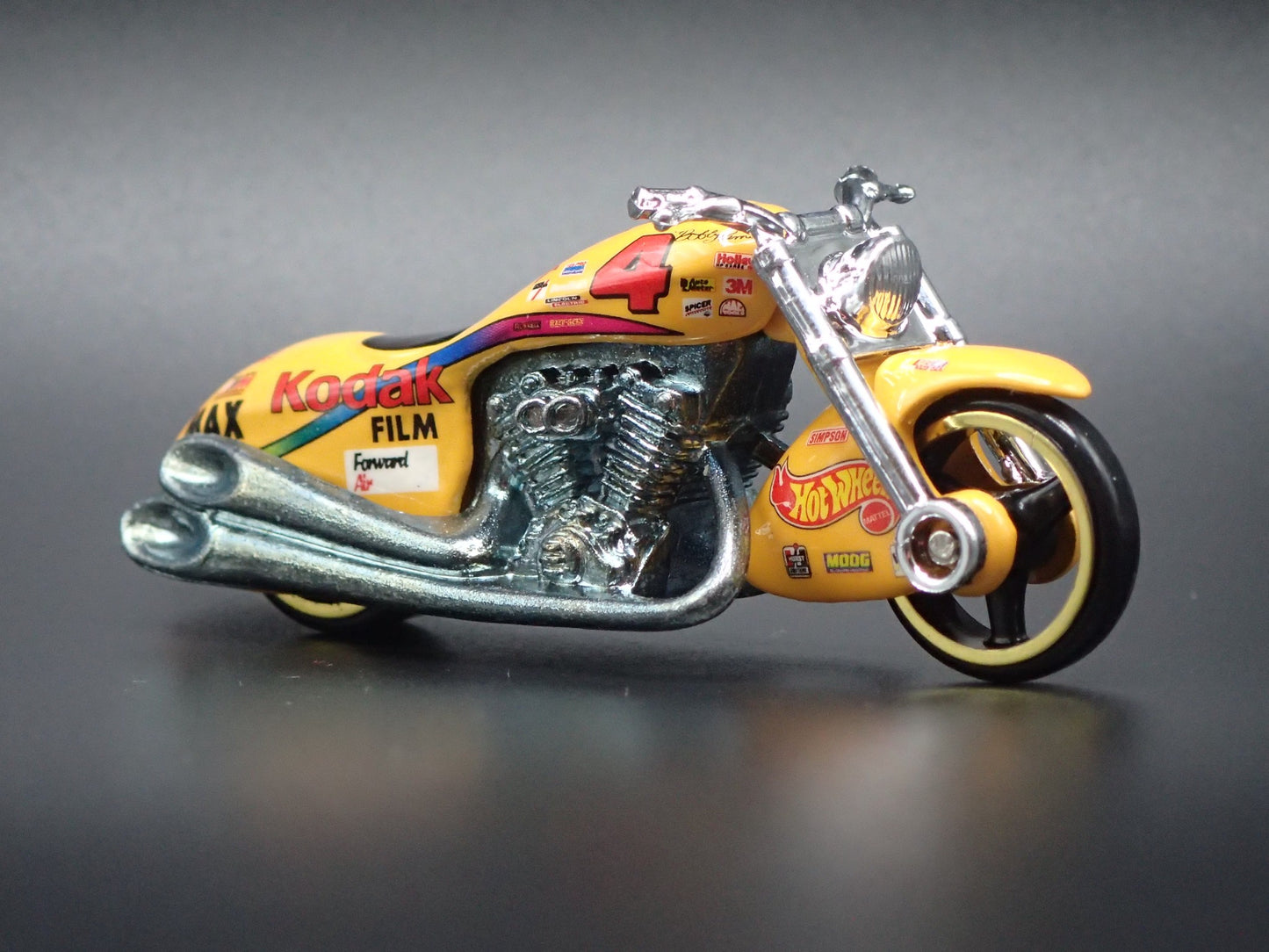SCORCHIN SCOOTER MOTORCYCLE KODAK 4 1:64 HOT WHEELS SCALE DIECAST MODEL CAR