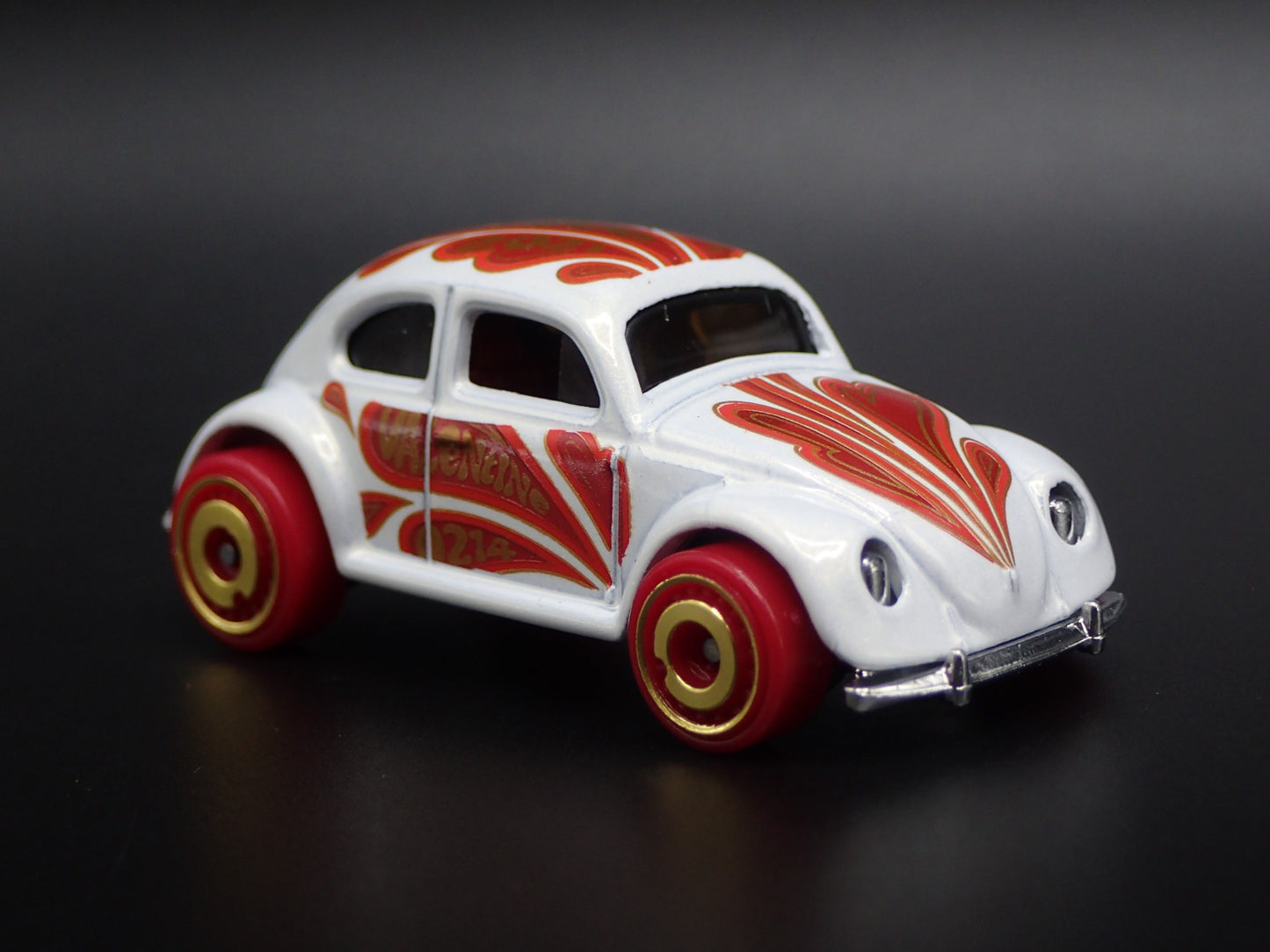 1960-1967 VW VOLKSWAGEN CLASSIC BEETLE BUG 1:64 SCALE DIORAMA DIECAST MODEL CAR