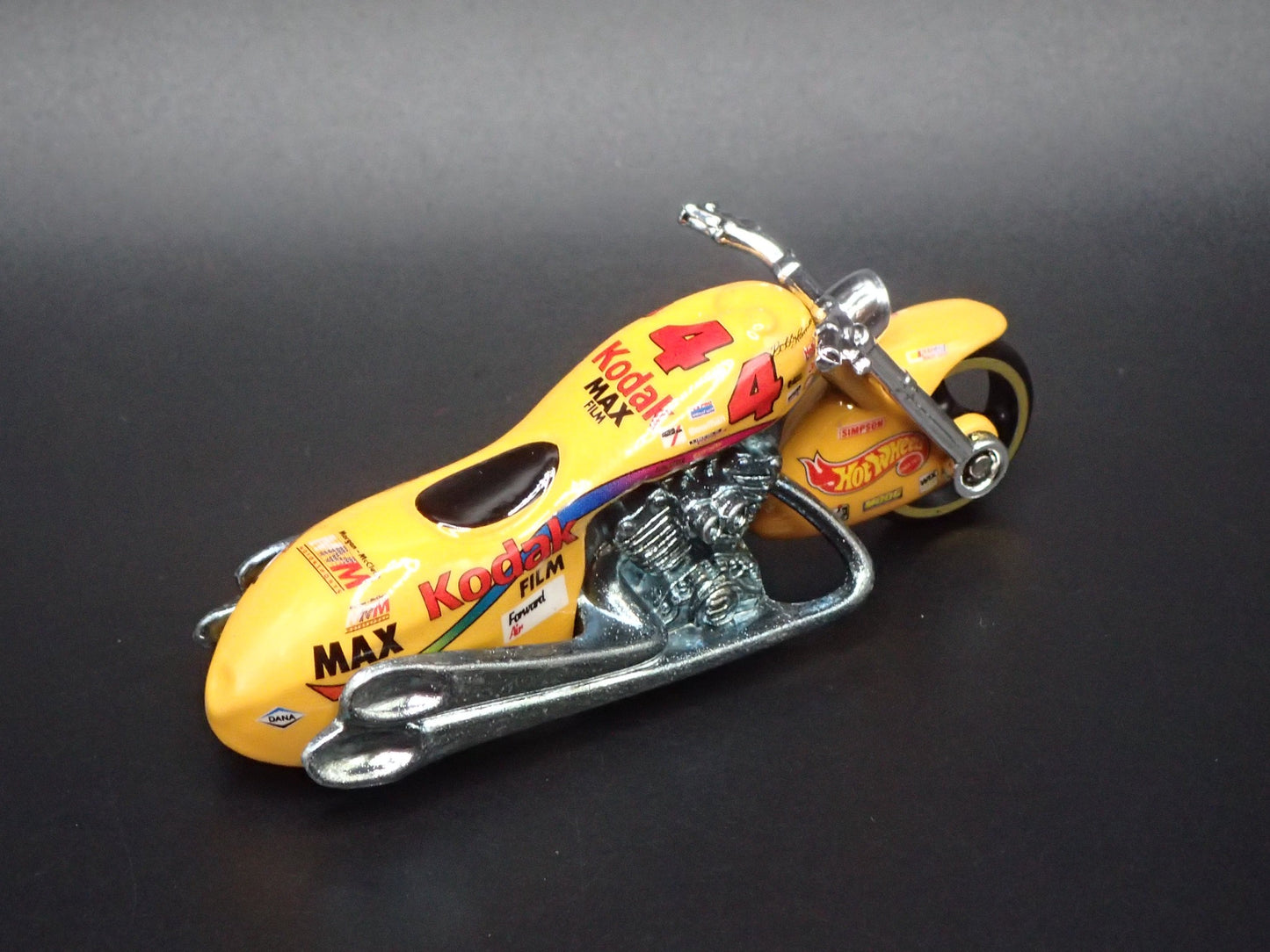 SCORCHIN SCOOTER MOTORCYCLE KODAK 4 1:64 HOT WHEELS SCALE DIECAST MODEL CAR