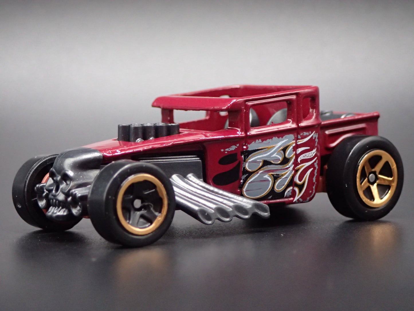 FORD CUSTOM BONE SHAKER HOT ROD RED 1:64 SCALE DIORAMA DIECAST MODEL CAR