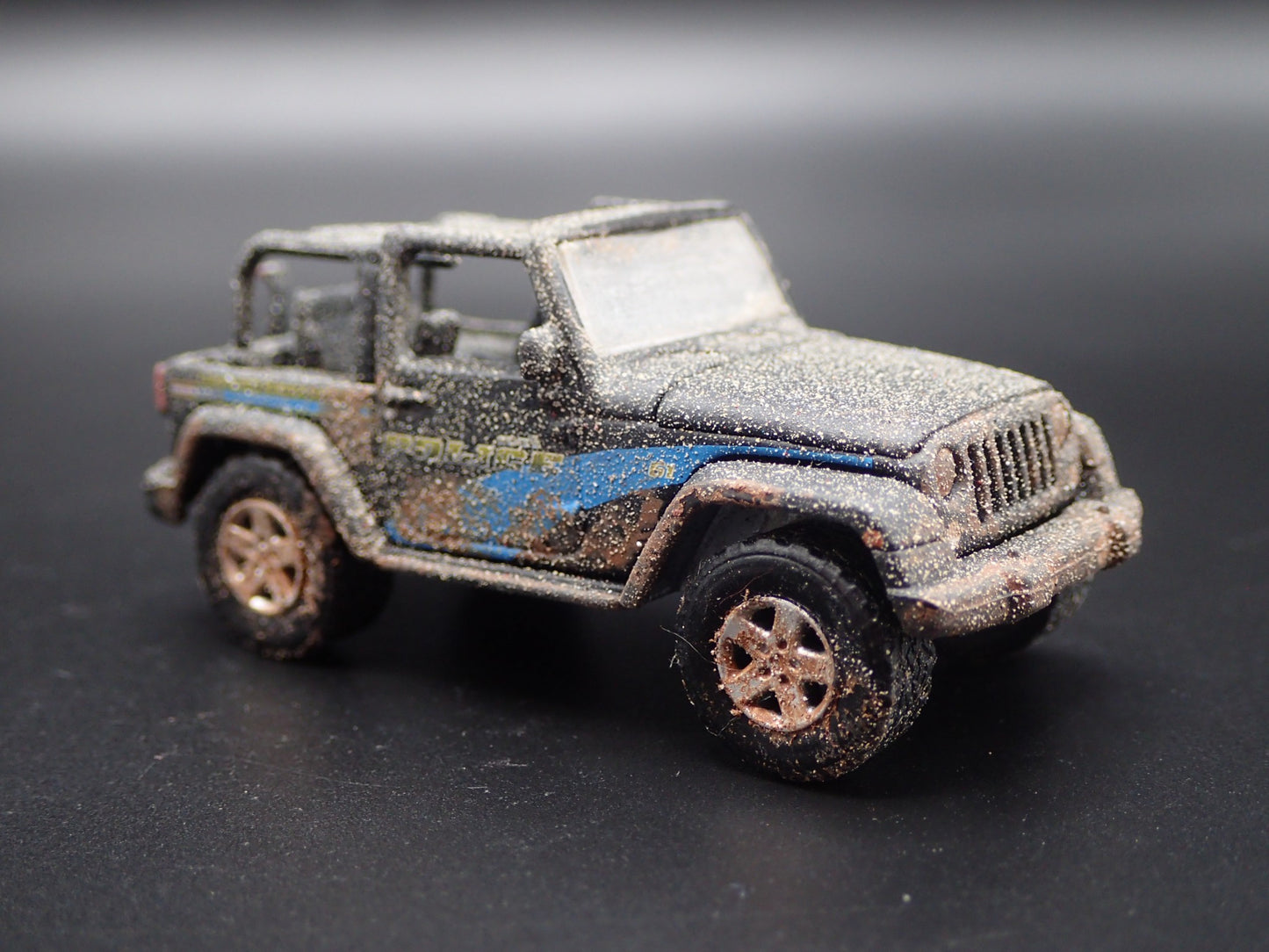 2012 12 JEEP WRANGLER GENEVA IL POLICE DEPT MUDDY 1/64 SCALE DIECAST MODEL CAR