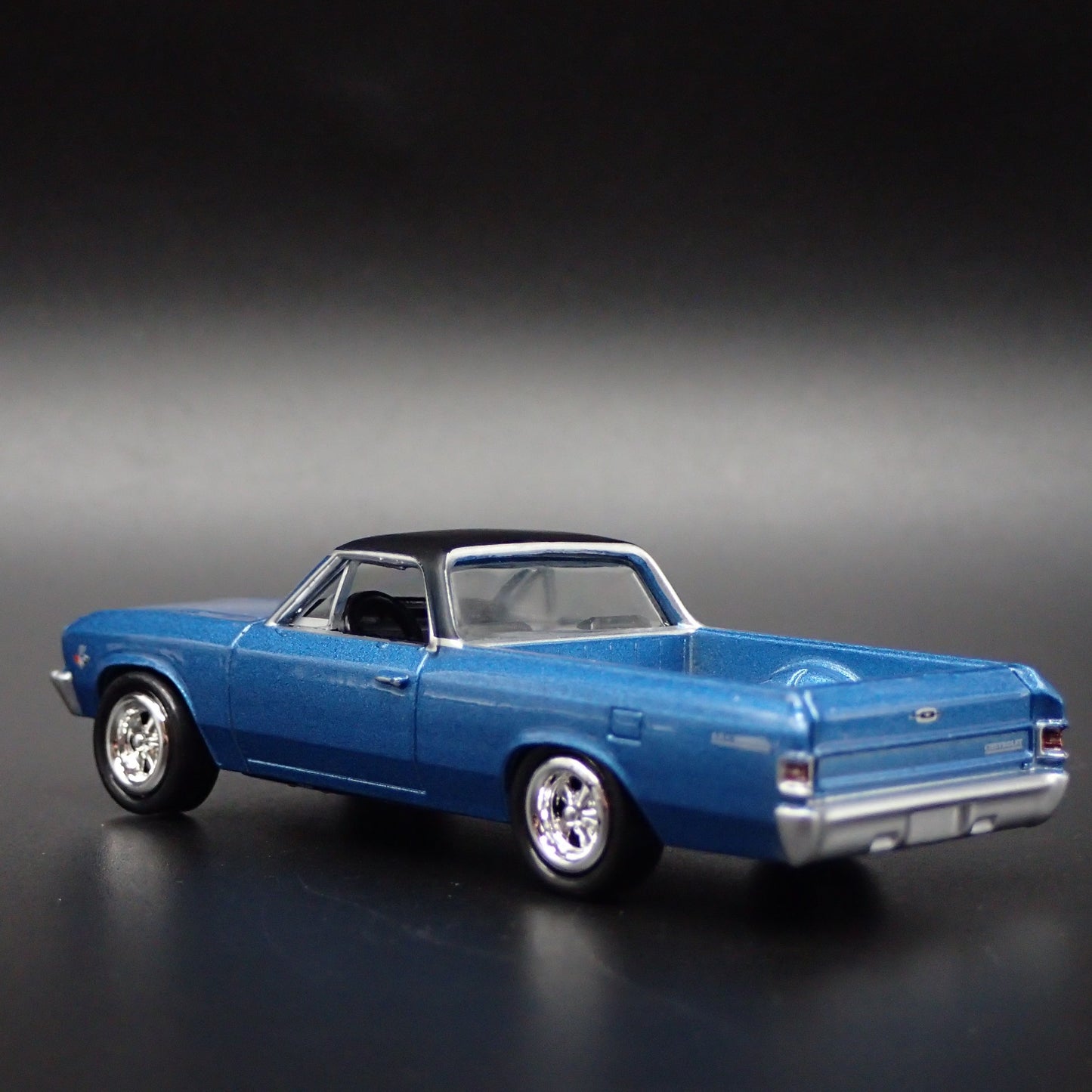 1967 67 CHEVY CHEVROLET EL CAMINO BLUE 1:64 SCALE DIORAMA DIECAST MODEL CAR