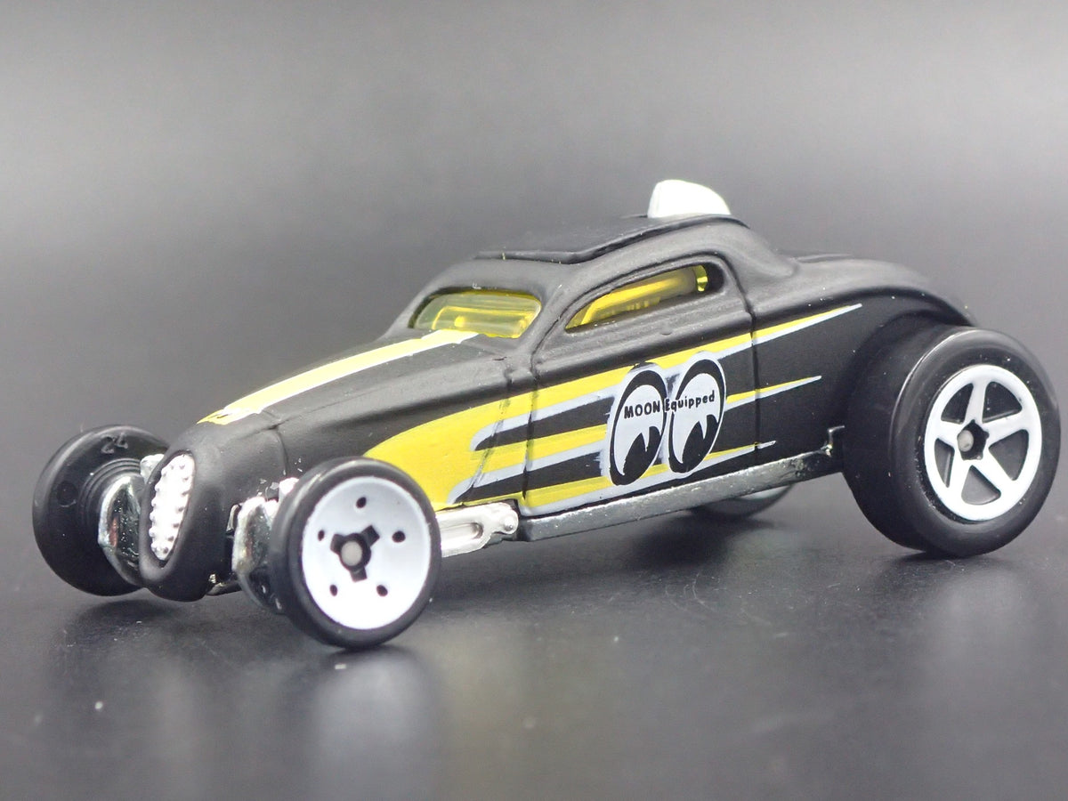 FORD ROADSTER HOT ROD CUSTOM MOONEYES 1:64 SCALE COLLECTIBLE DIECAST MODEL CAR