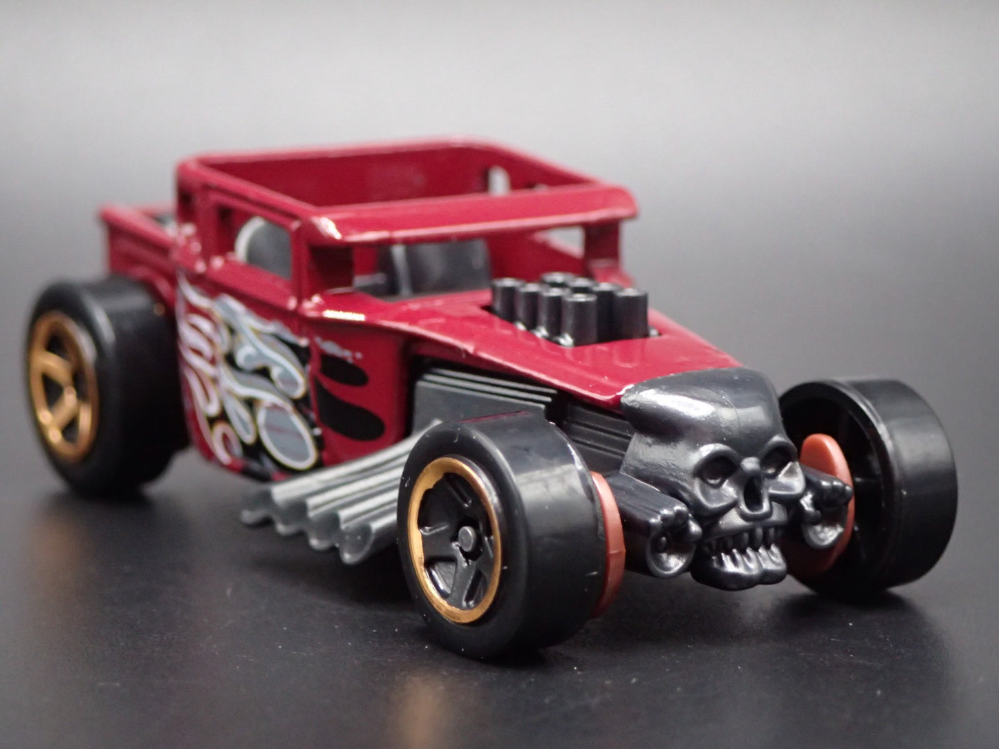 FORD CUSTOM BONE SHAKER HOT ROD RED 1:64 SCALE DIORAMA DIECAST MODEL CAR