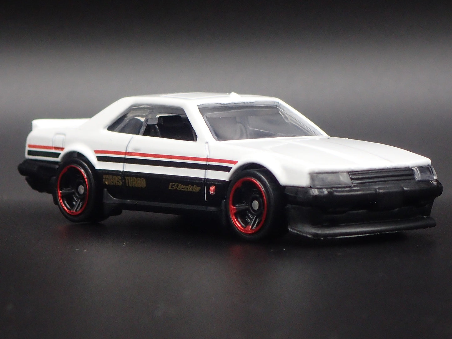 1981-1985 NISSAN SKYLINE RS KDR30 WHITE 1:64 SCALE COLLECTIBLE DIECAST MODEL CAR
