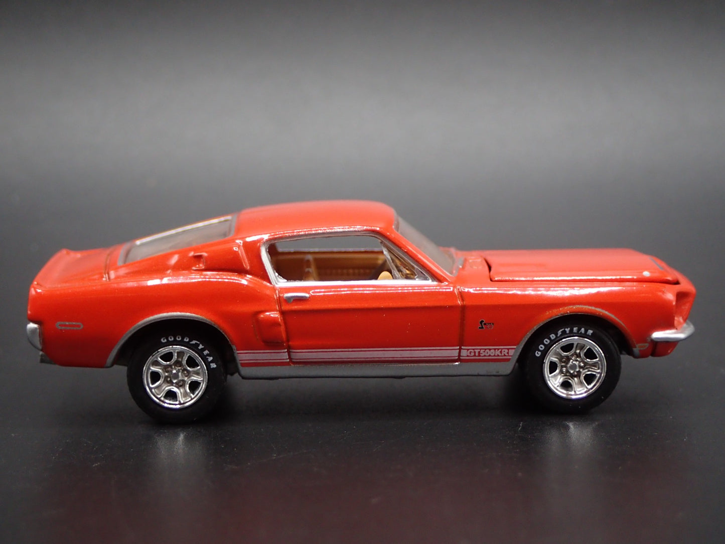 1968 68 FORD MUSTANG SHELBY GT500KR FASTBACK RARE 1:64 SCALE DIECAST MODEL CAR