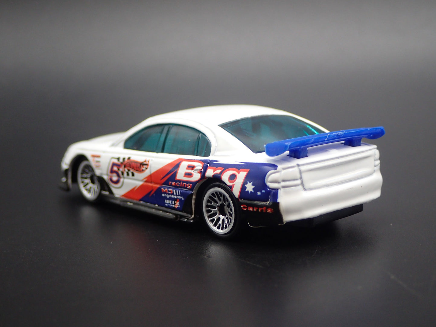 1997-2000 HOLDEN SS COMMODORE VT WHITE 1:64 SCALE COLLECTIBLE DIECAST MODEL CAR