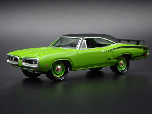 1970 70 DODGE SUPER BEE GREEN 1:64 SCALE COLLECTIBLE DIORAMA DIECAST MODEL CAR
